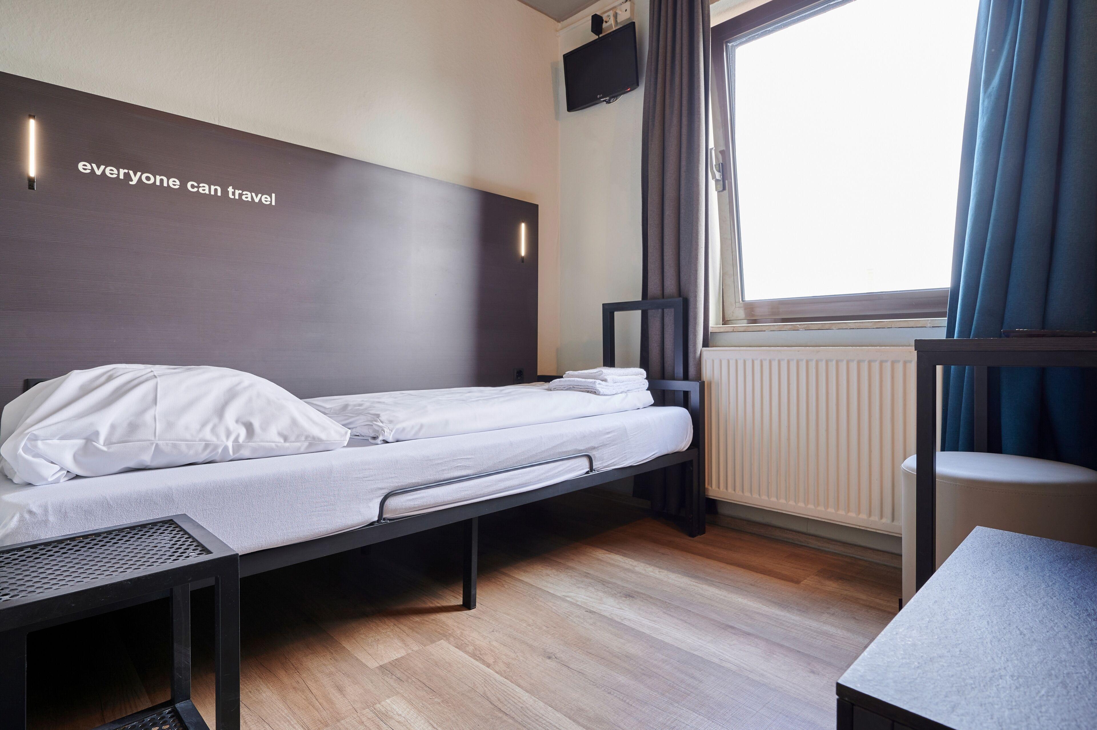 Single Room,1709812529:JPEG
