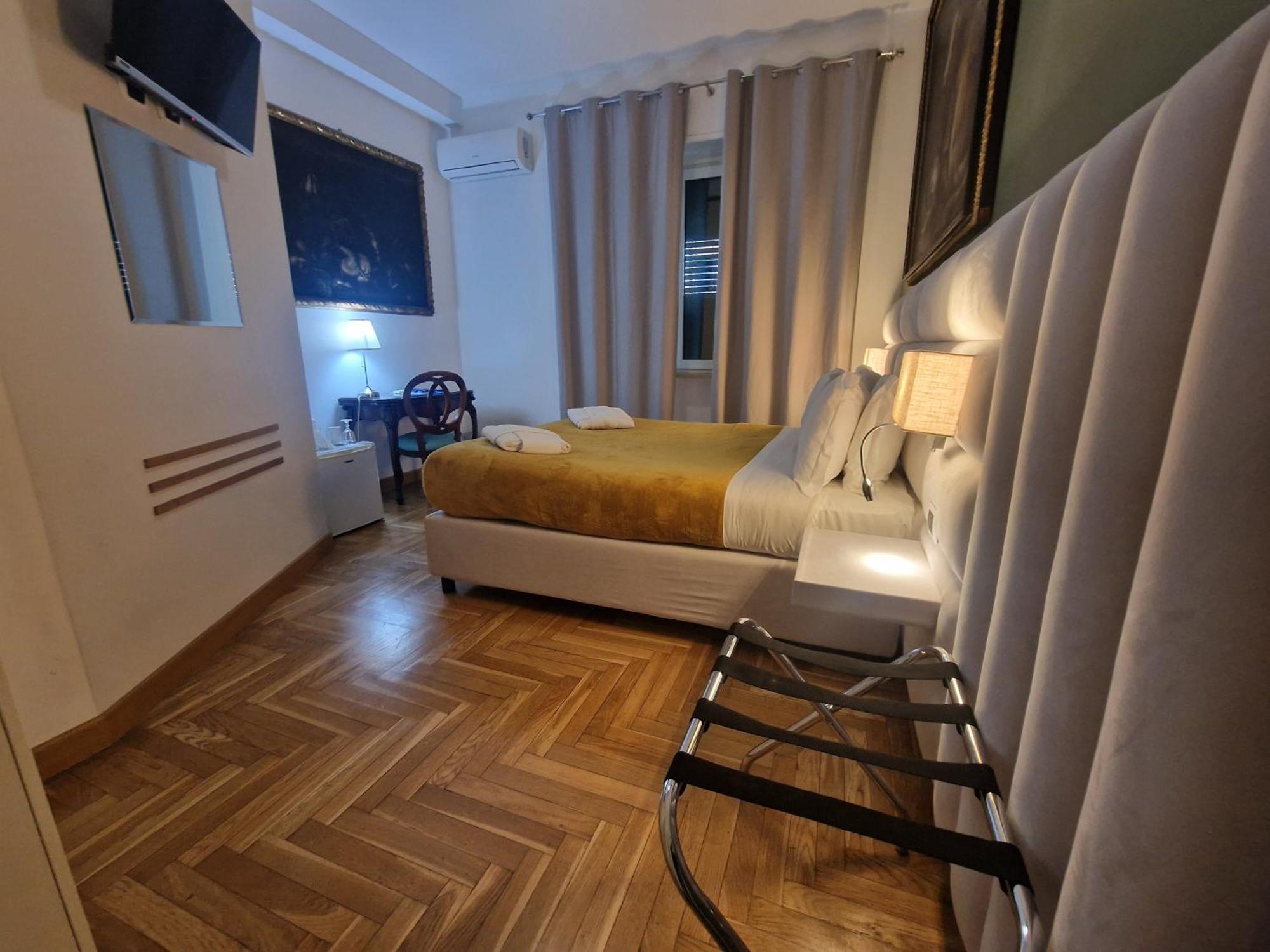 Double Room Private External Bathroom Balcony