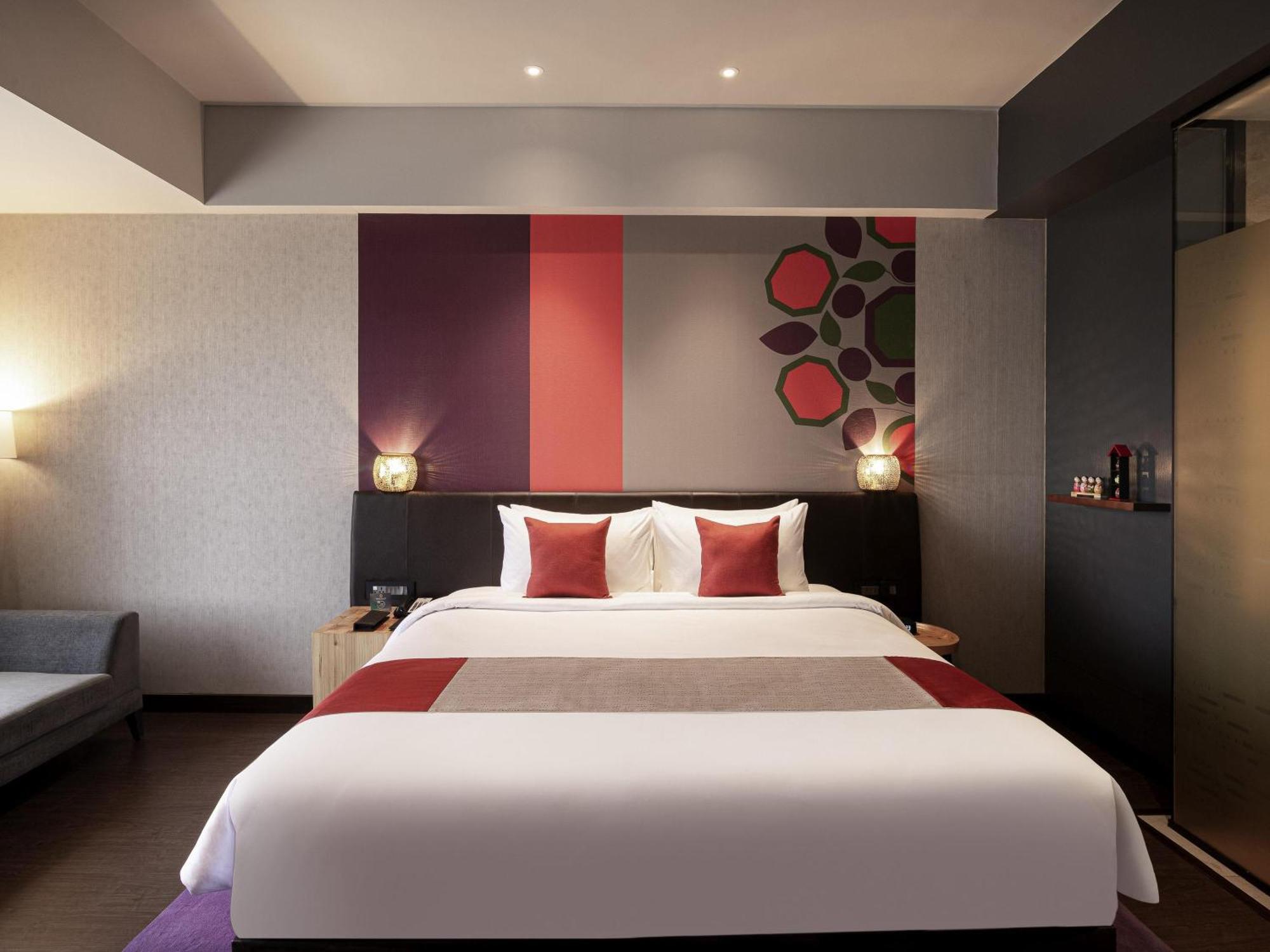 Executive King Room with Executive Lounge Access,25% Discount  on F&B, Spa and Laundry,1714124296:JPEG