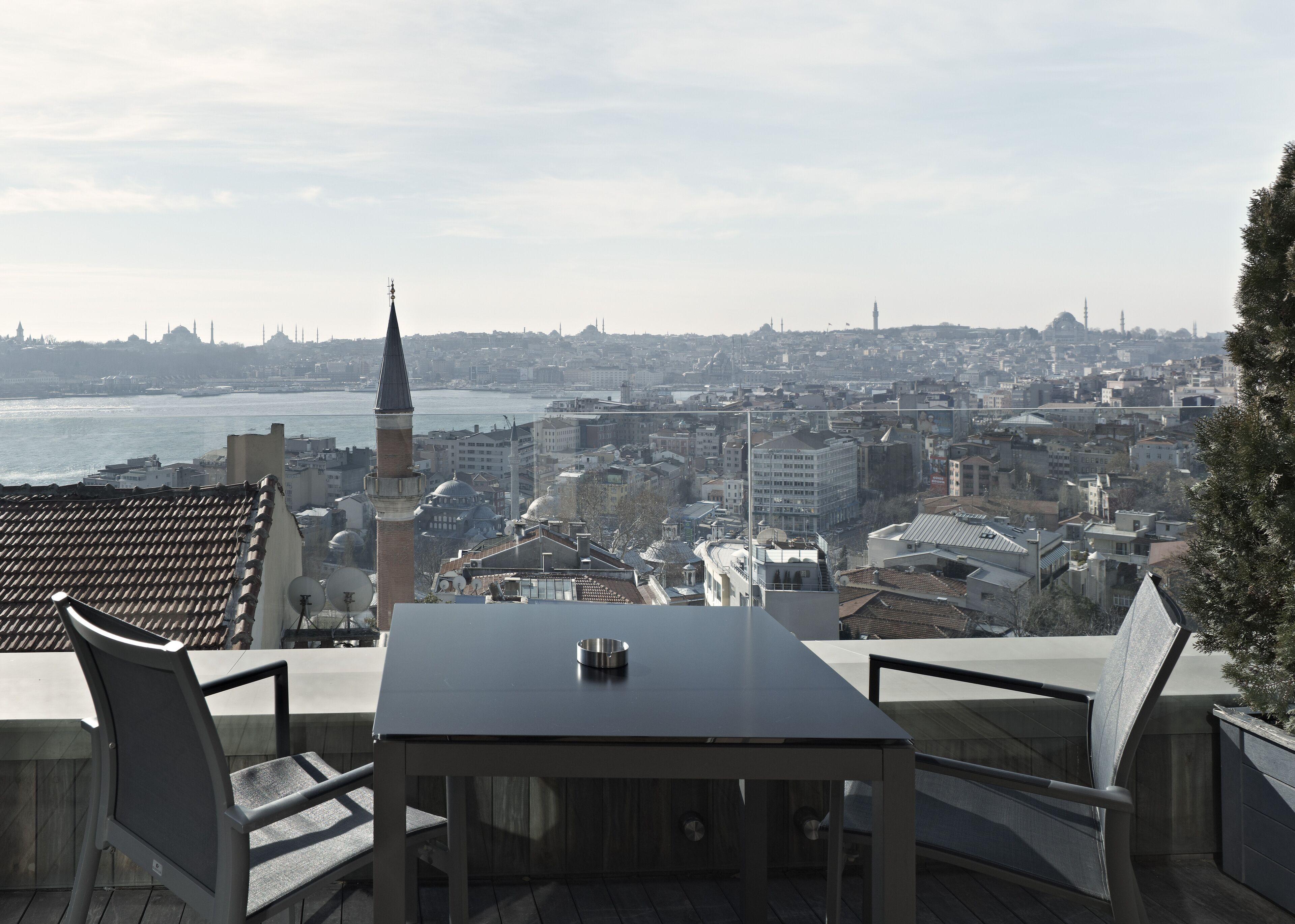 King Panoramic Terrace