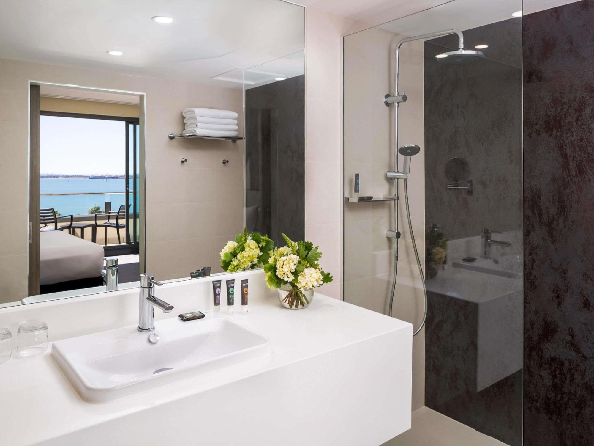 Superior King Room with Bay View,1717075731:JPEG