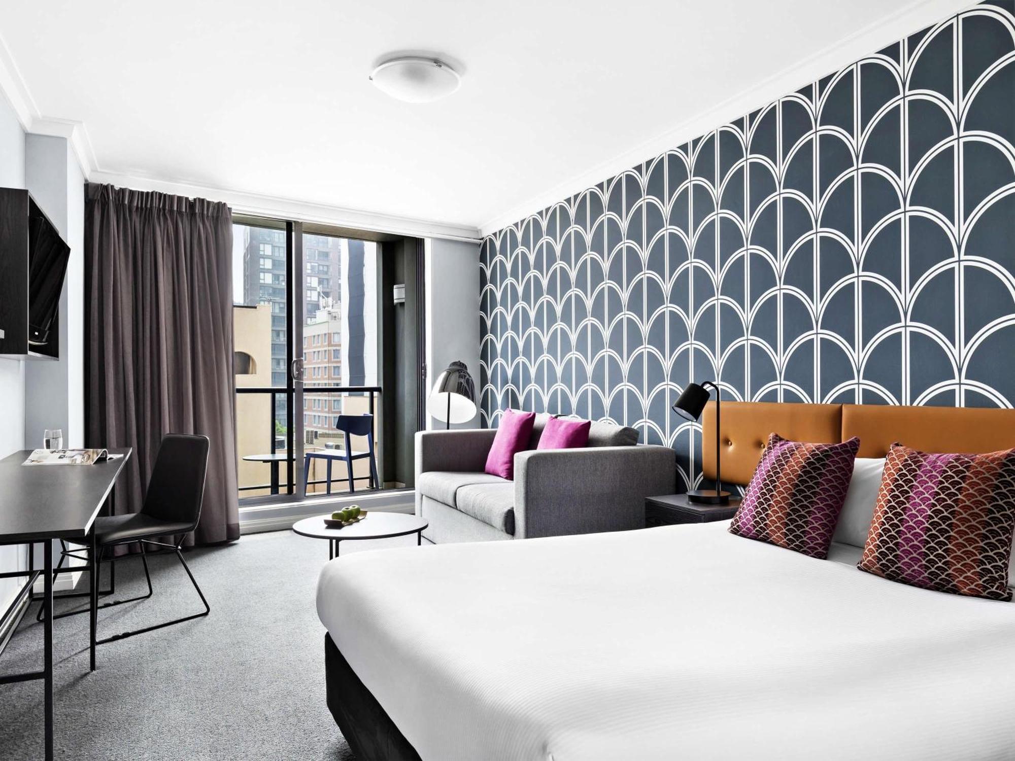 Standard Queen Room