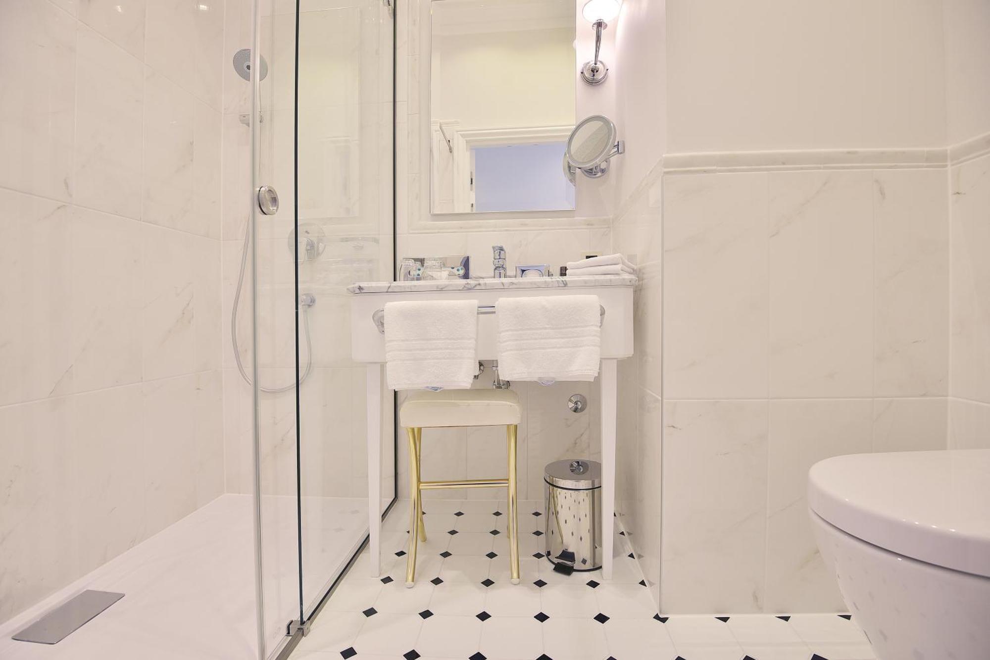 Deluxe Double Room with Sea View,1742592036:JPEG