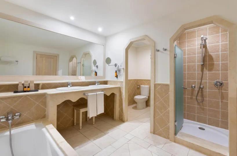 Chambre Supérieure Deluxe (2 Adultes) - Vue sur Mer