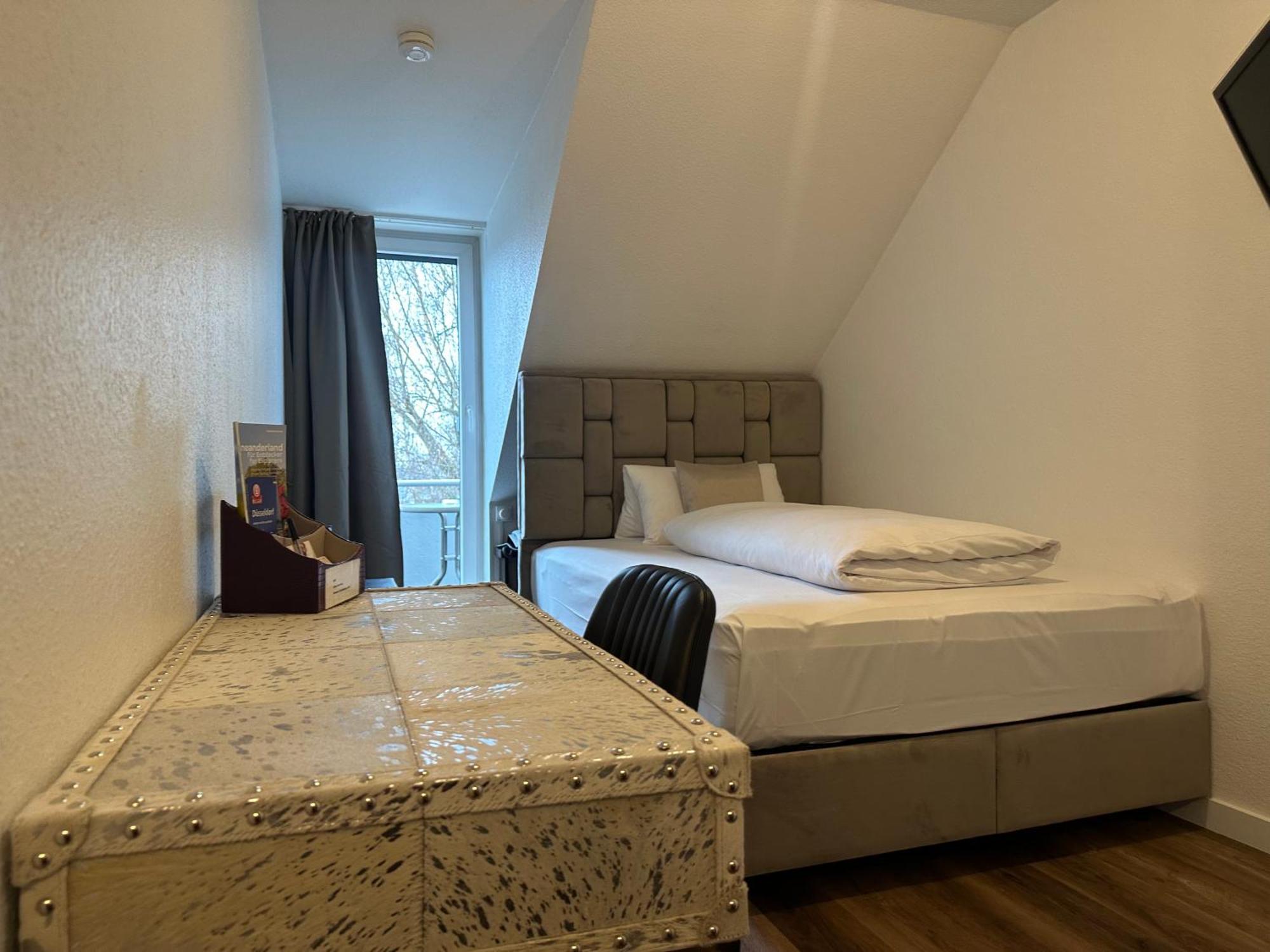 Single Room Balcony