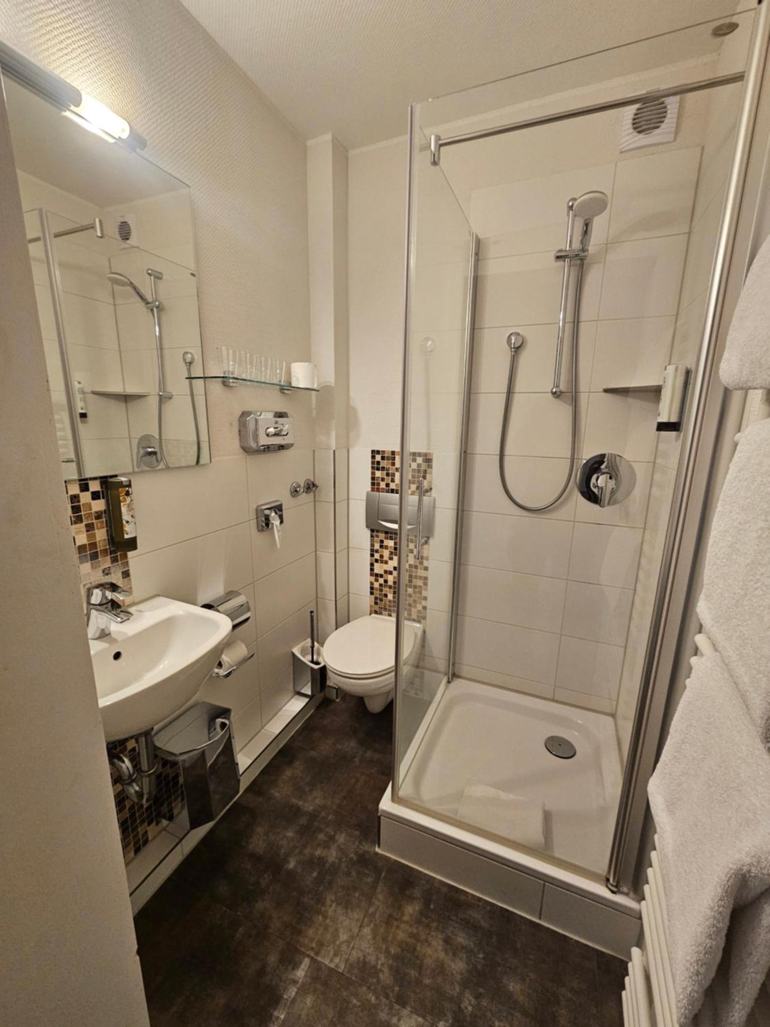Comfort Triple Room