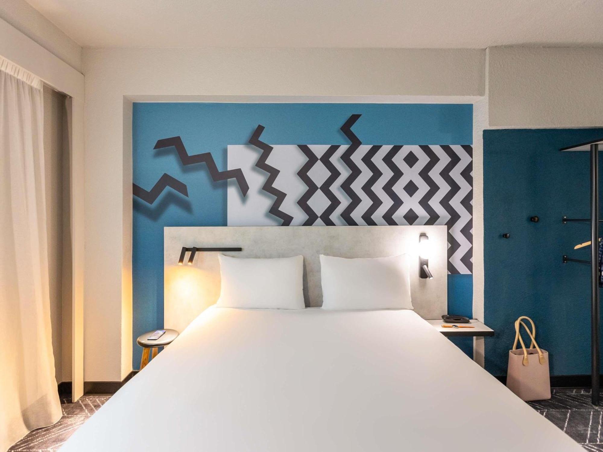 Double Room Queen Bed,1742693662:JPEG
