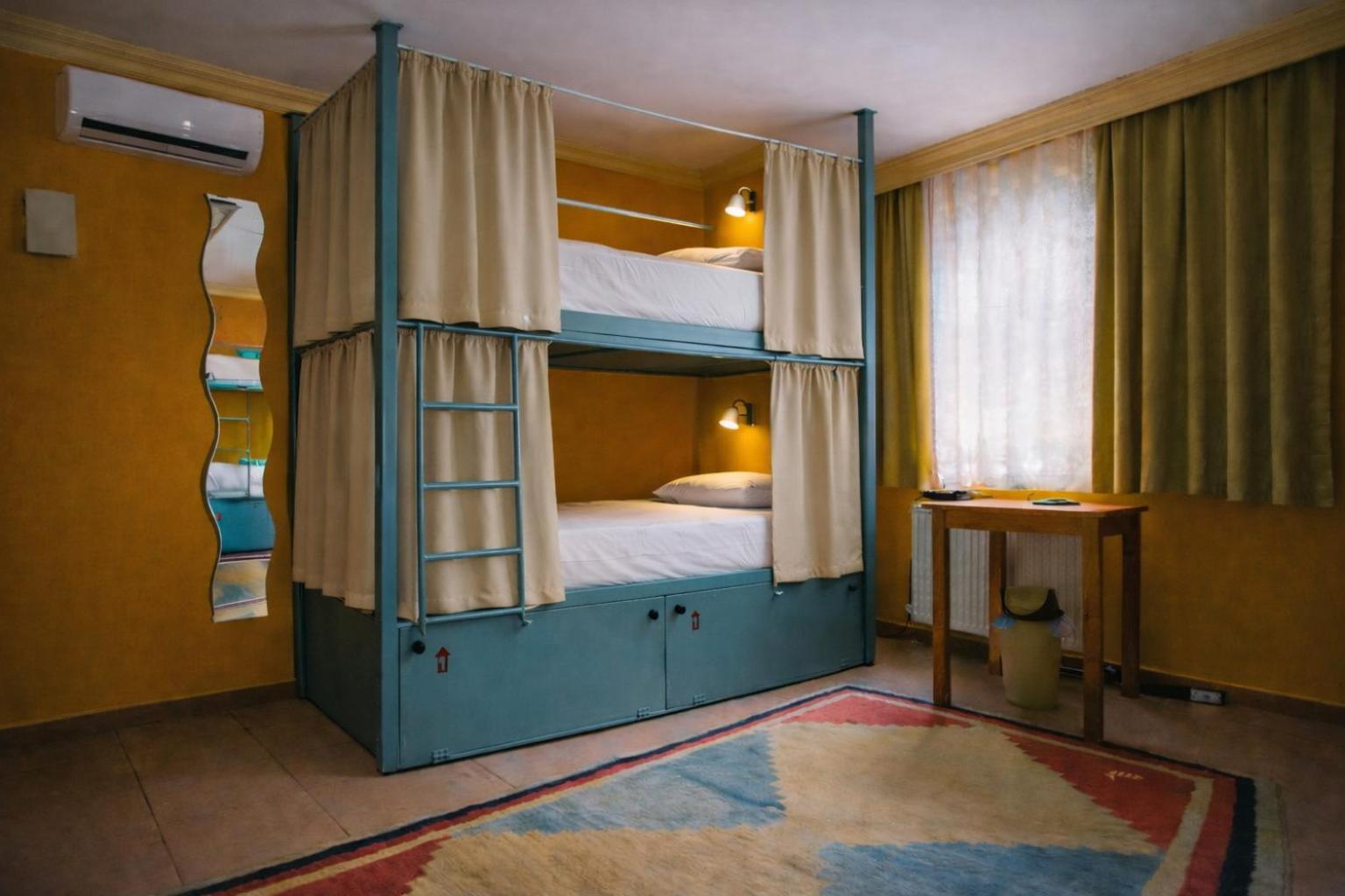 Bed 8-Bed Dormitory Room