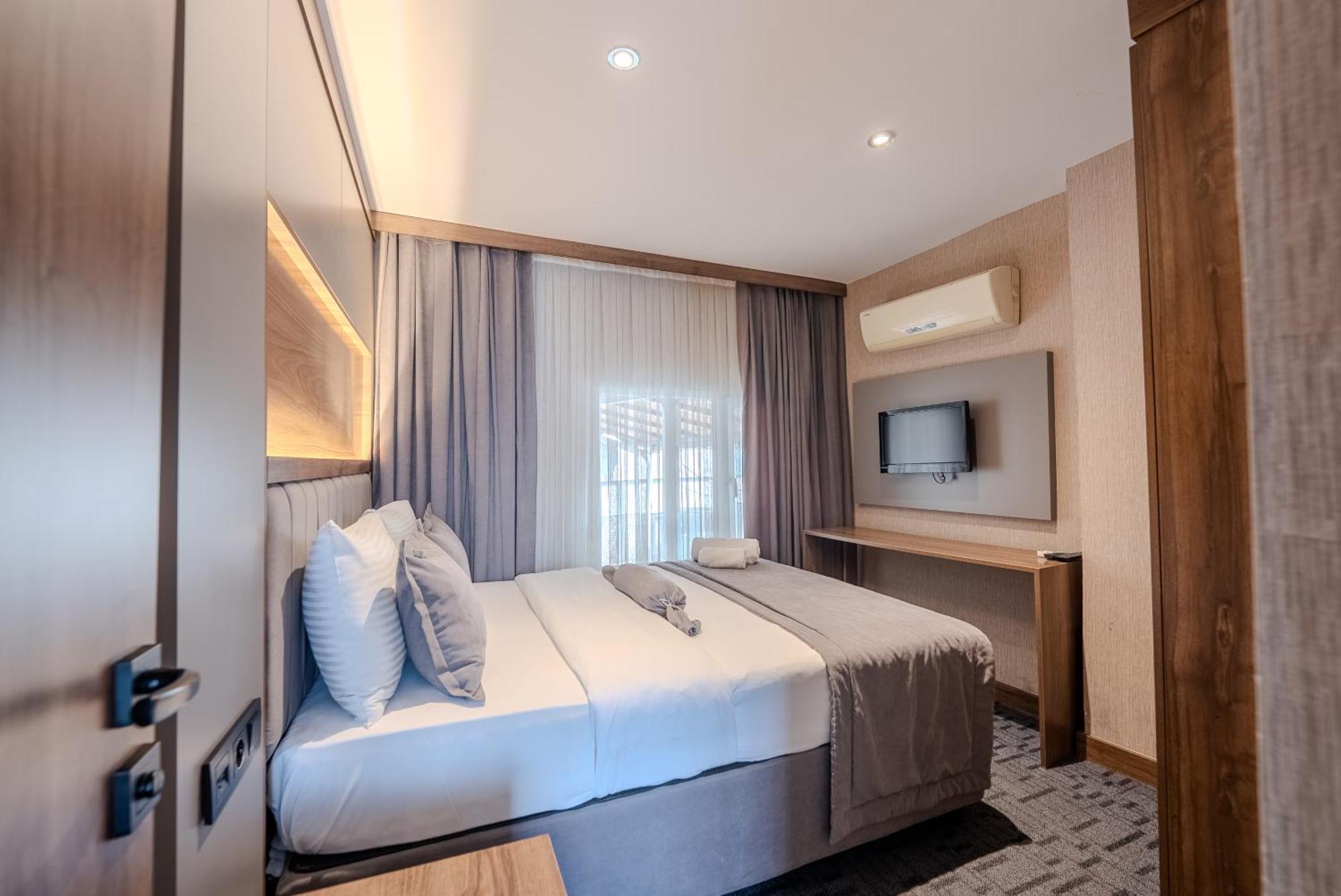Large Single Room