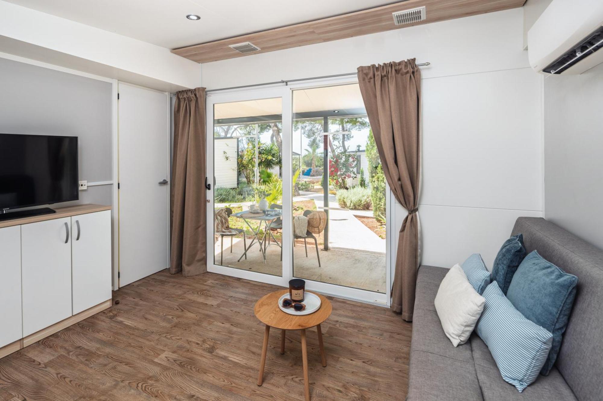 Two-Bedroom Mobile Home,1742881144:JPEG