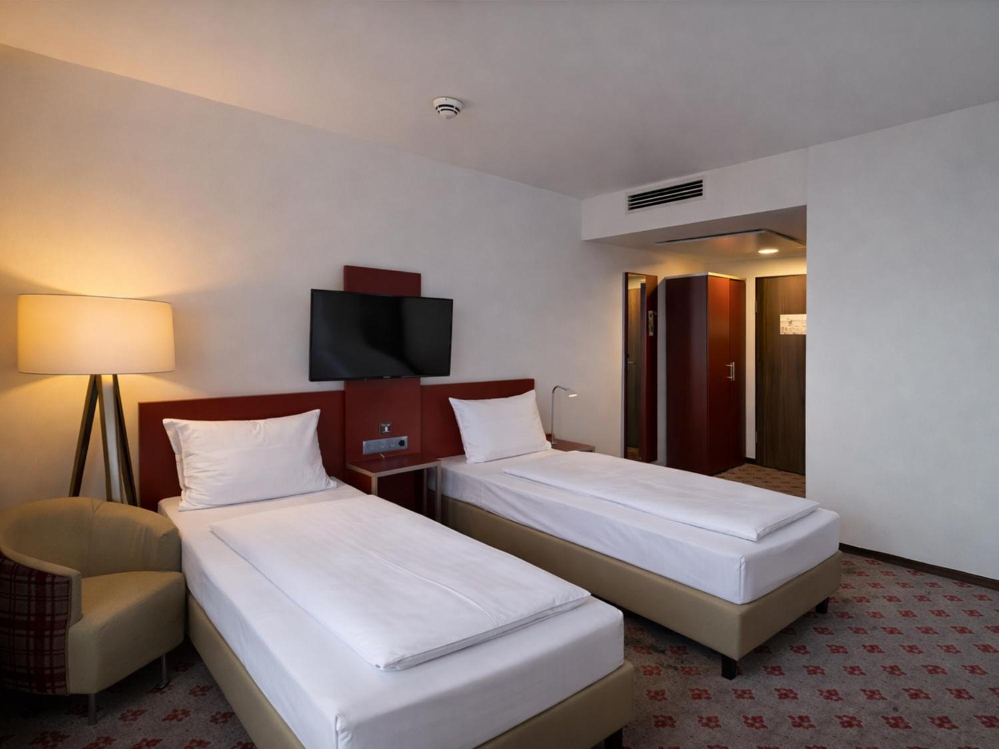 Standard Twin Room,1743234746:JPEG