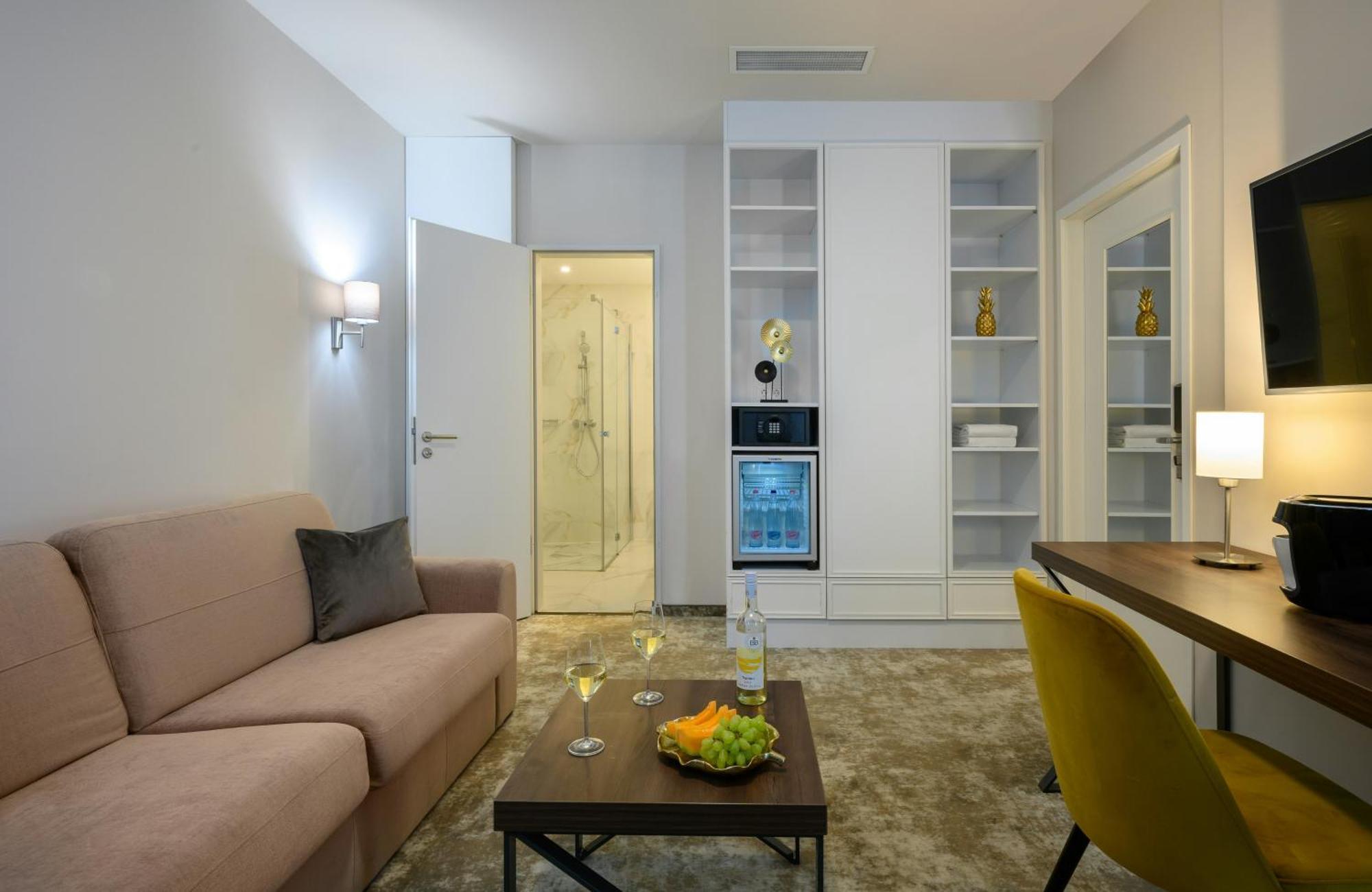 One-Bedroom Suite