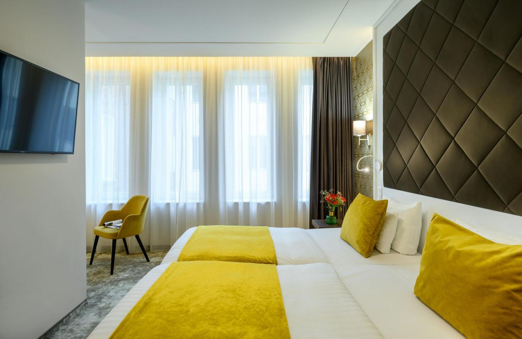 Superior Triple Room
