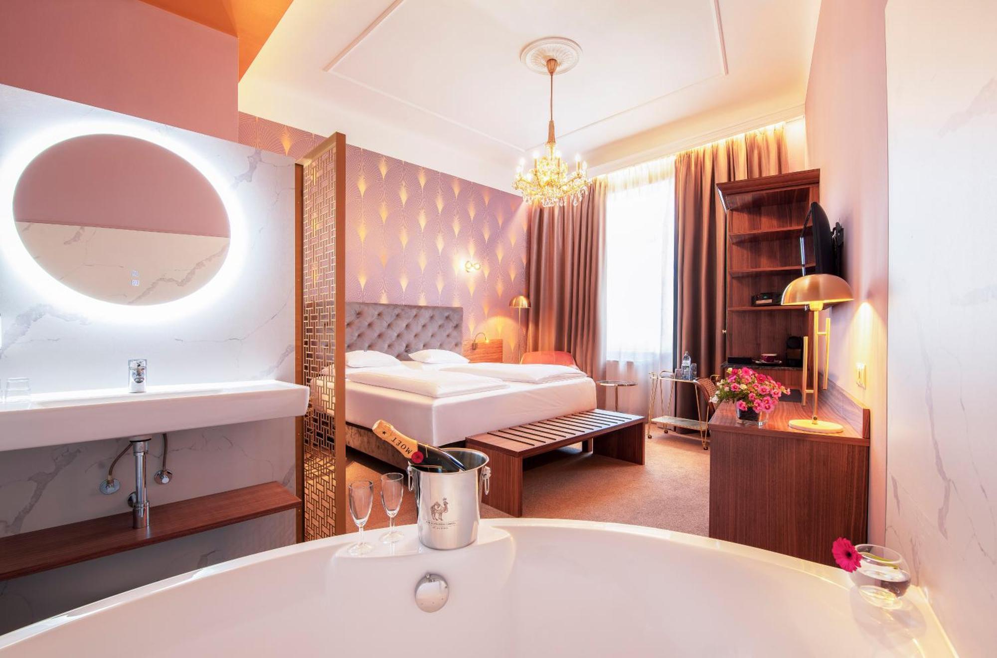 Double Room Spa Bath