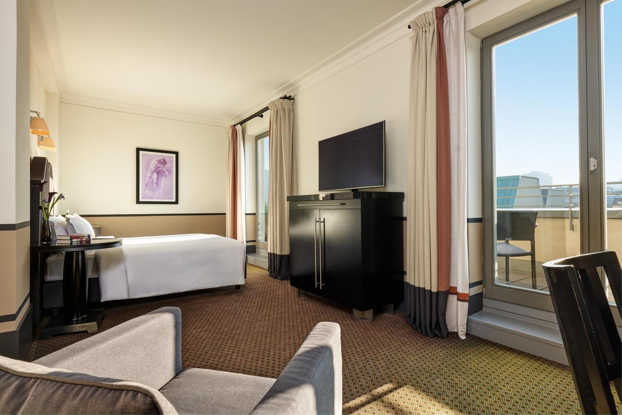 Deluxe Doppel-/Zweibettzimmer mit Balkon