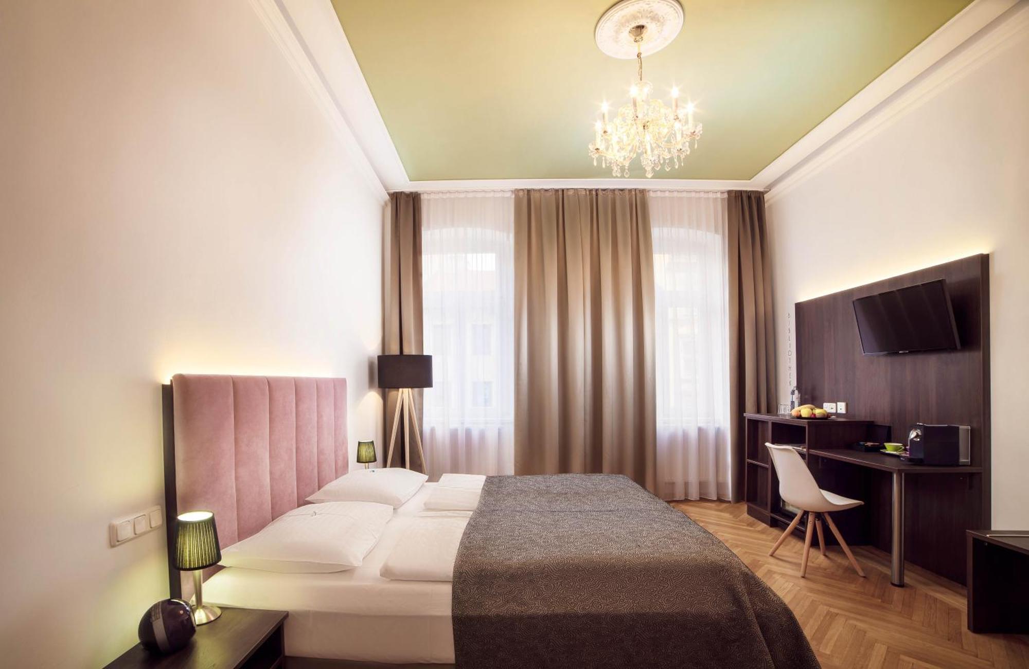 Classic Double Room