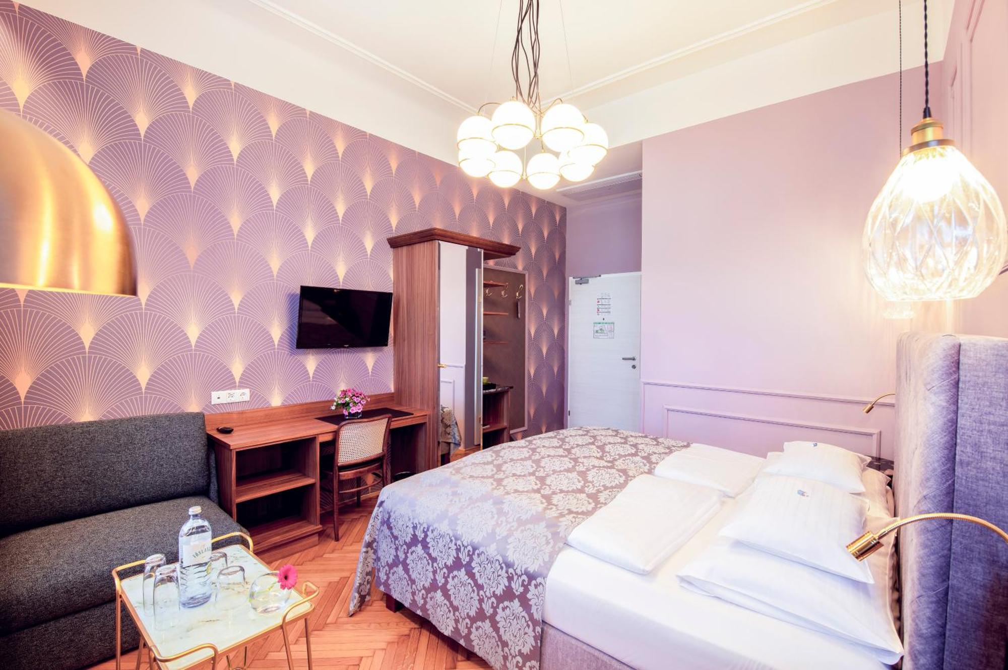 Classic Double Room
