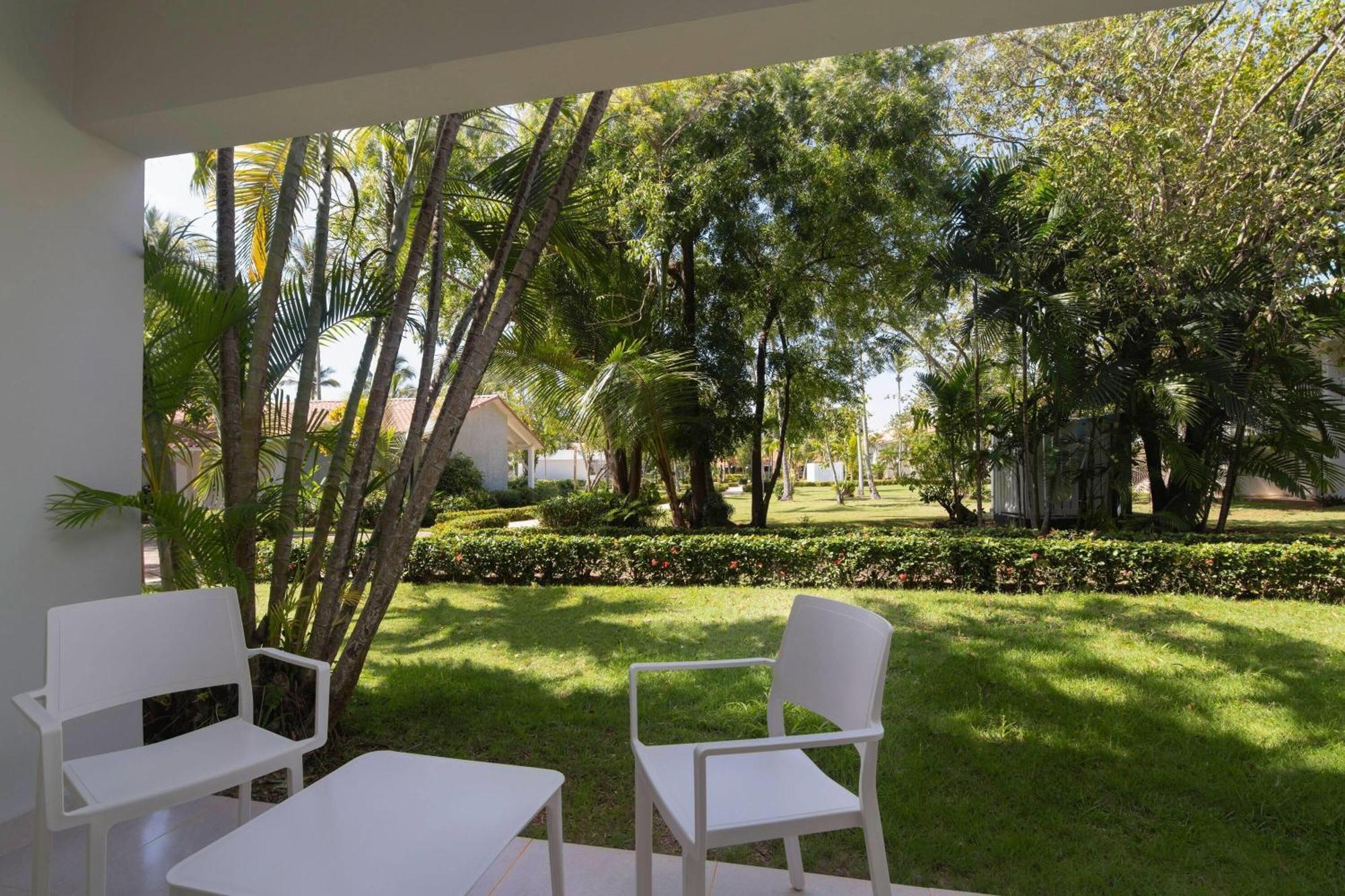 Standard Room with Two Double Beds and Garden View