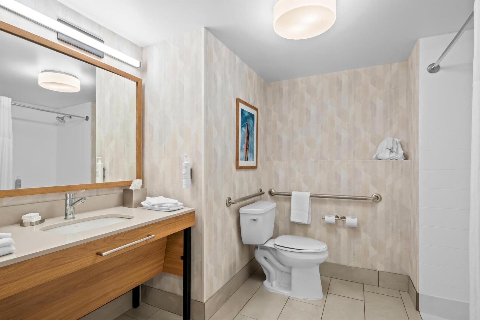 Queen Room with Two Queen Beds and Roll-In Shower - Mobility and Hearing Access/Non-Smoking