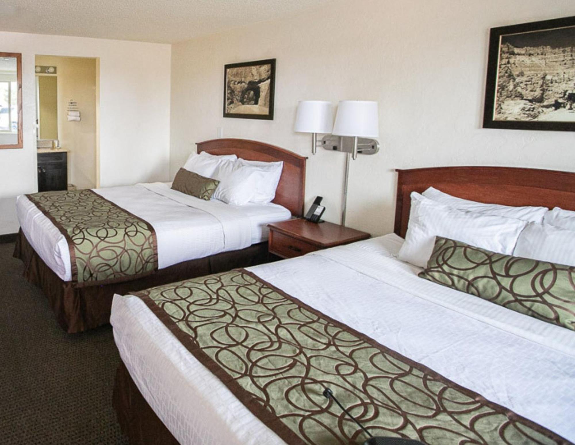 Standard Queen Room