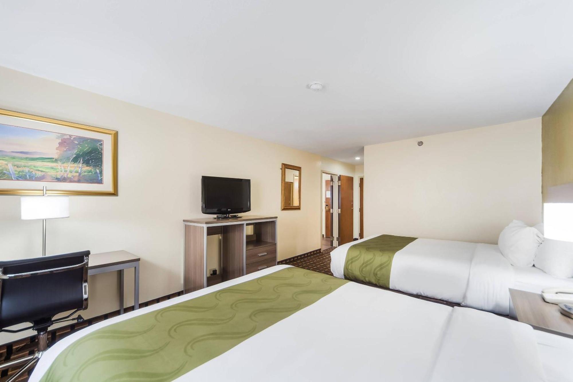Queen Suite Two Queen Beds Non-Smoking