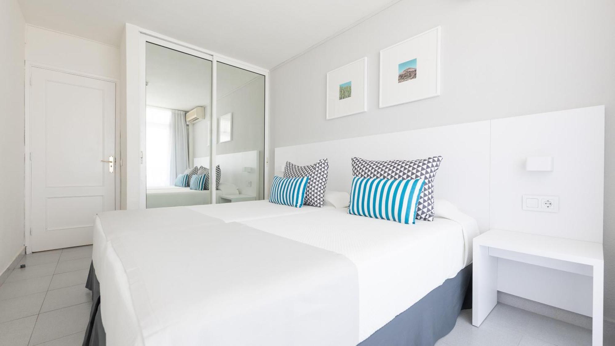 Double Room,1758277447:JPEG