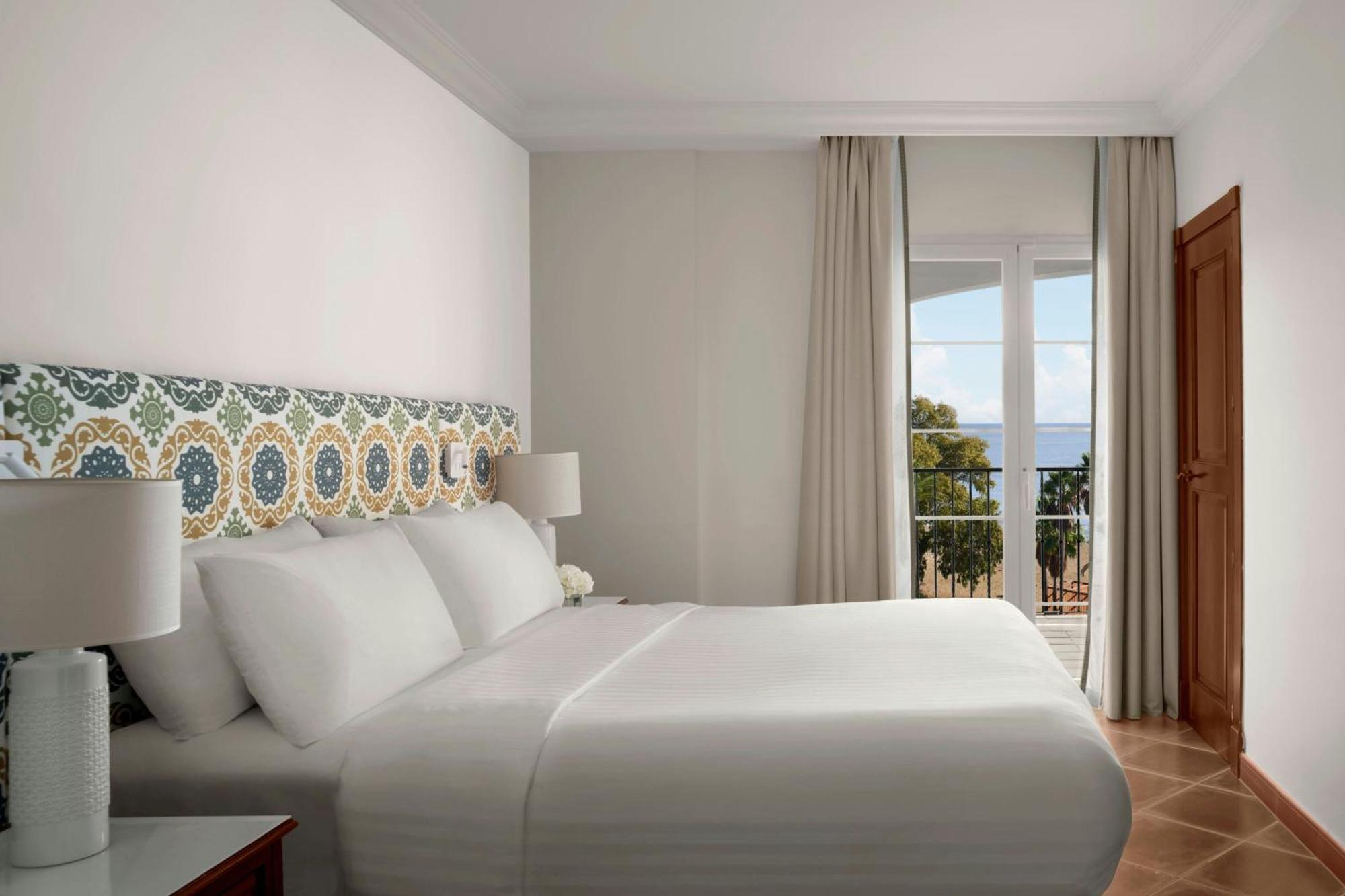 Two-Bedroom Apartment Sea View