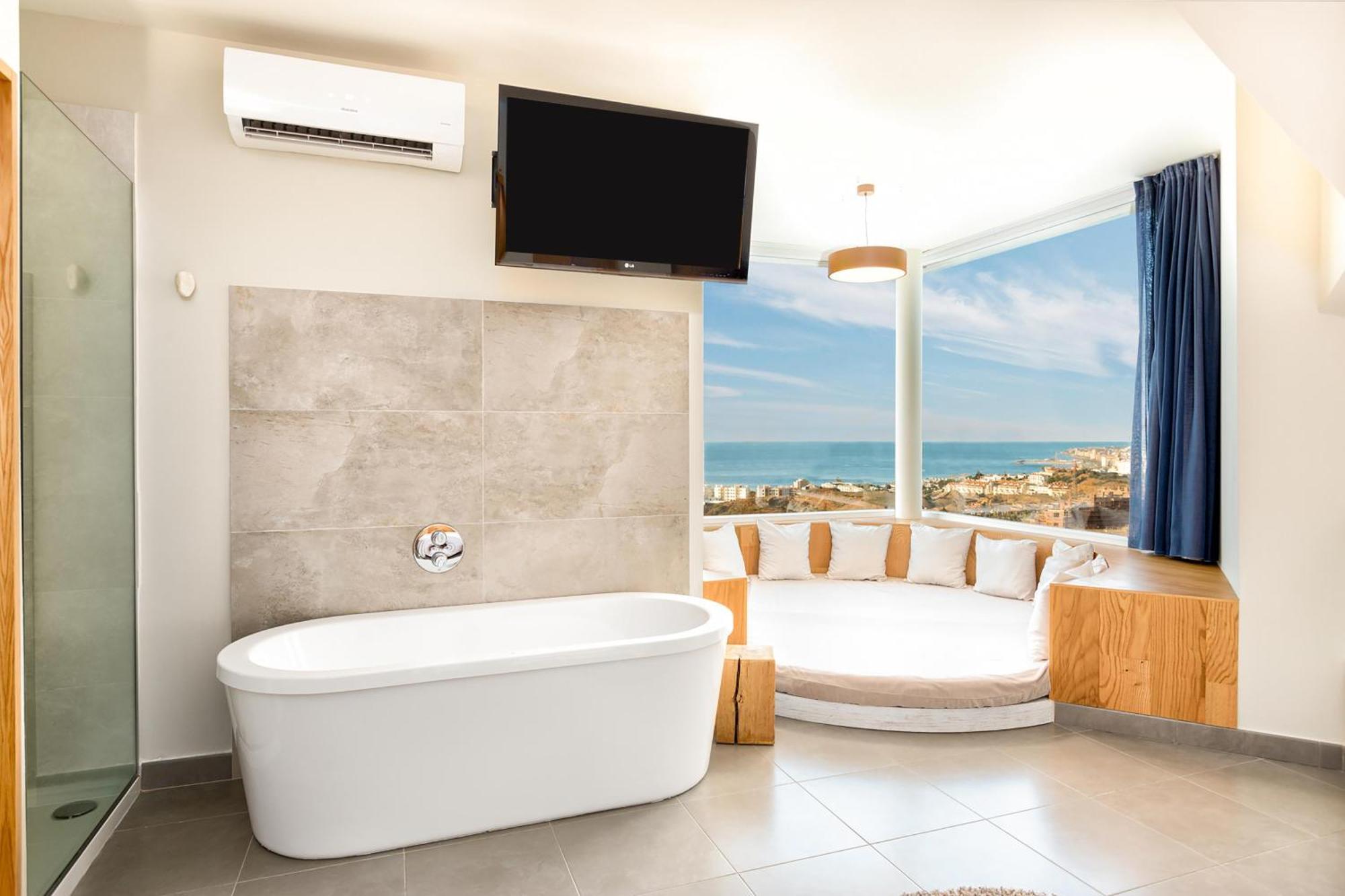 Panoramic King Suite with Sea View,1758341595:JPEG