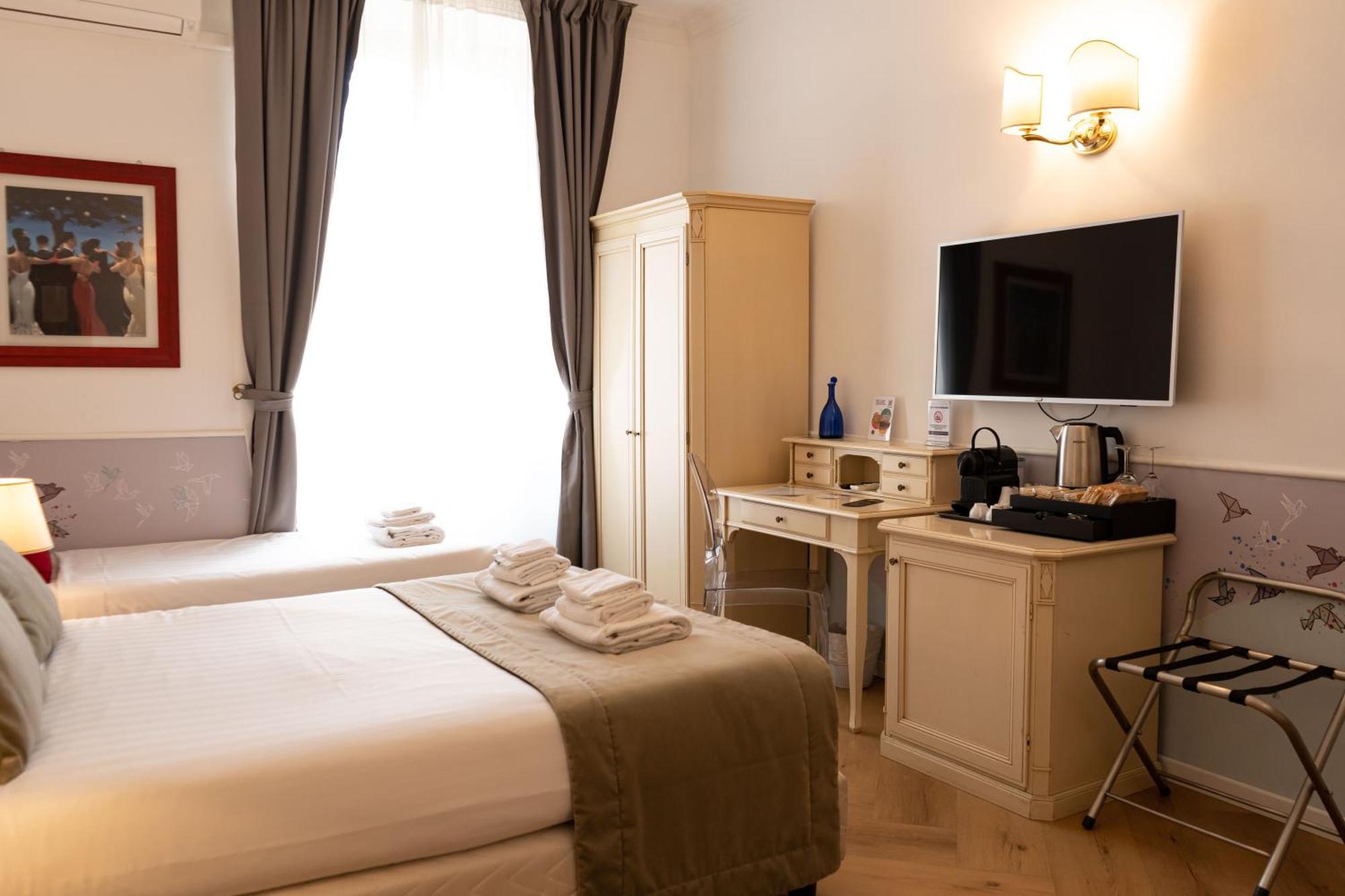 Deluxe Triple Room