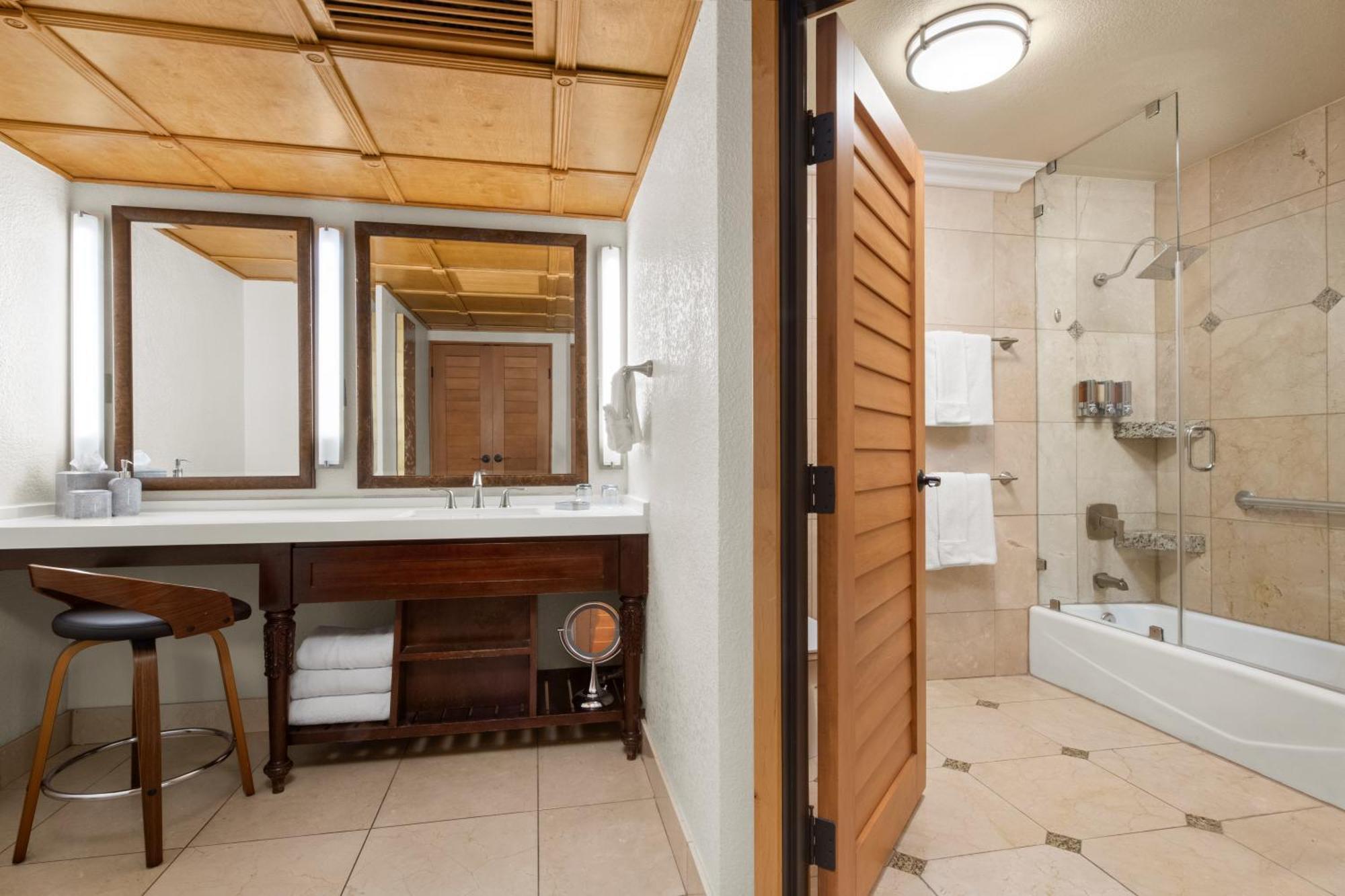 Partial Ocean View Junior Suite Queen