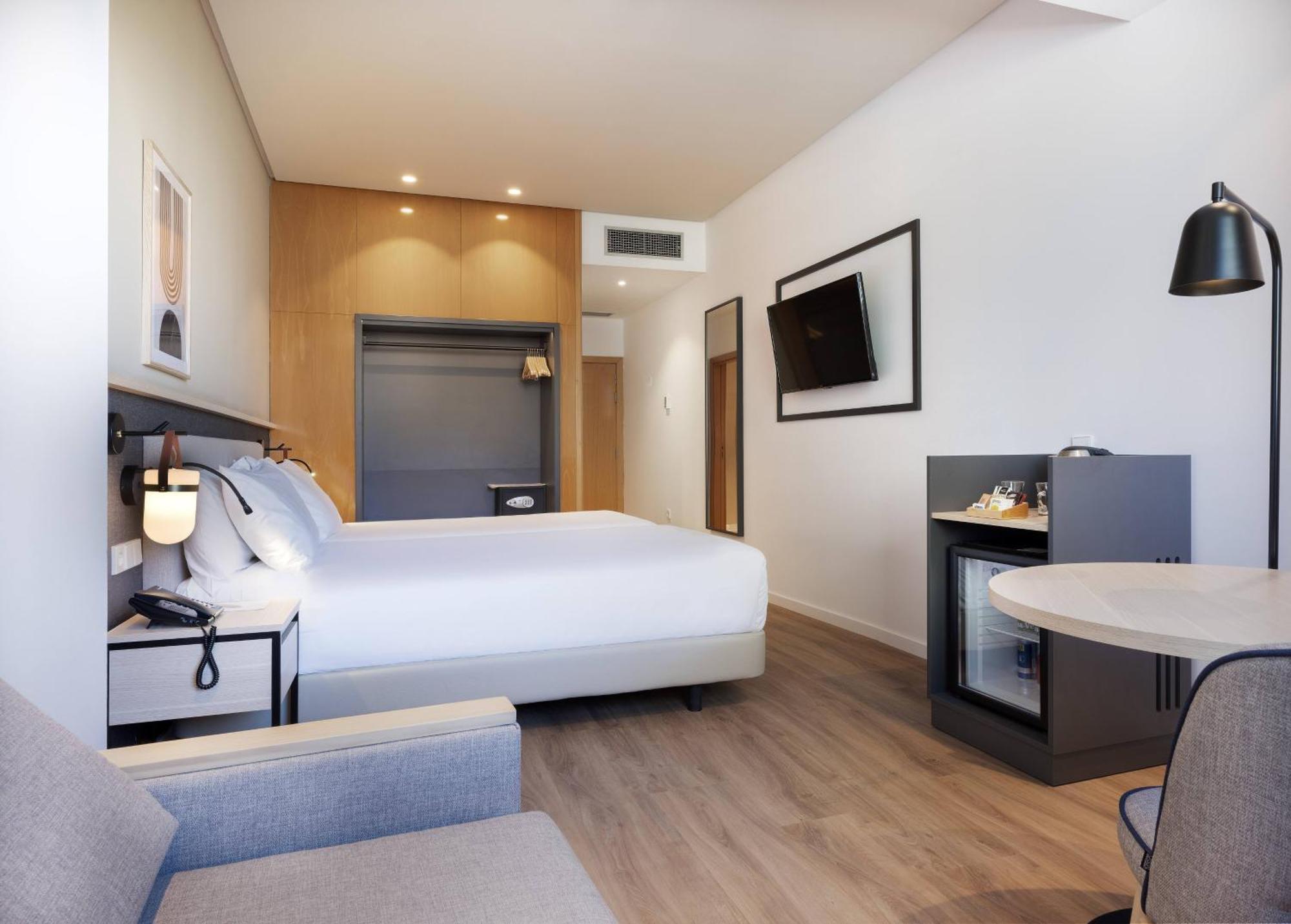 Standard Double Room,1758523506:JPEG