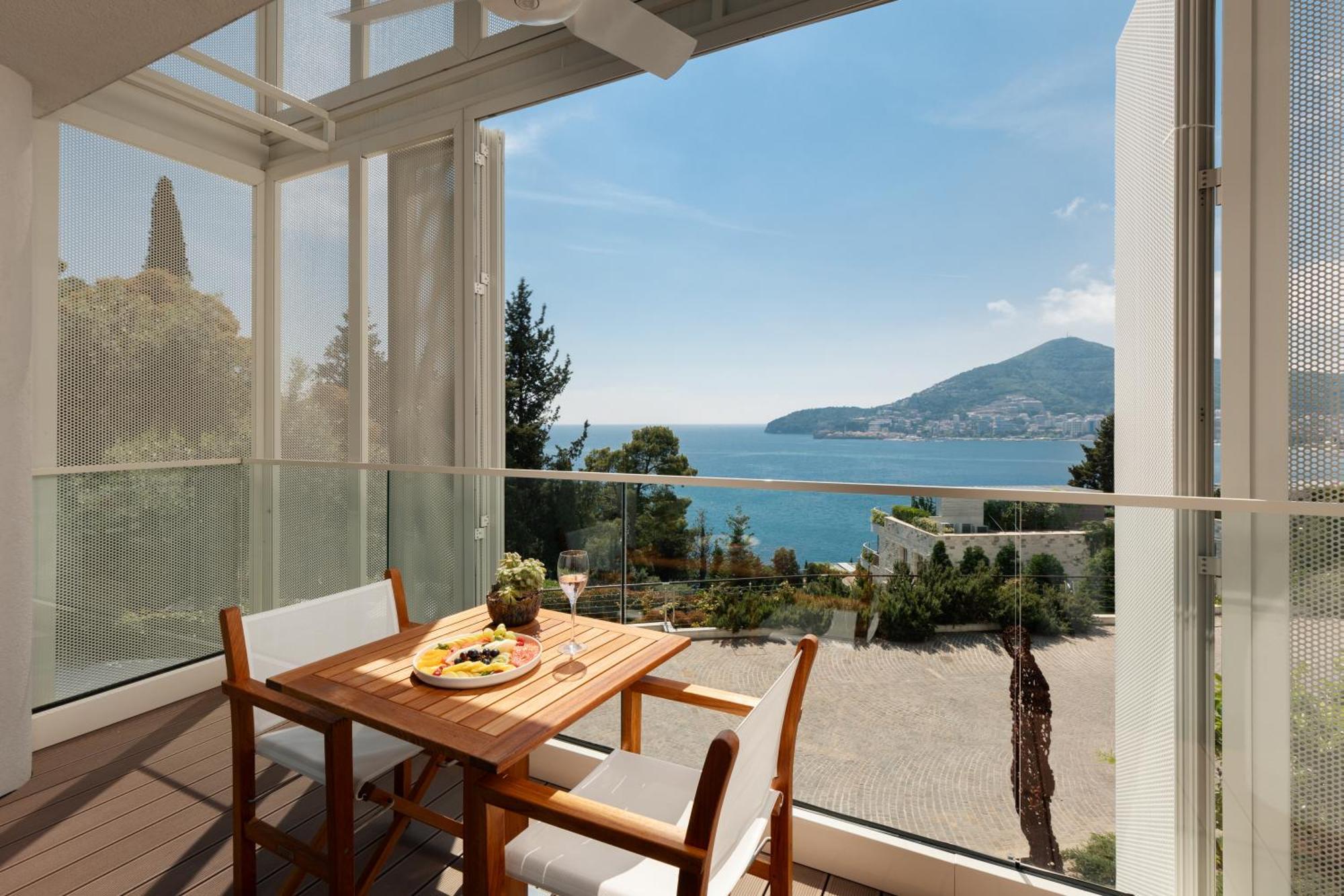 Comfort Doppelzimmer mit Balkon und Meerblick