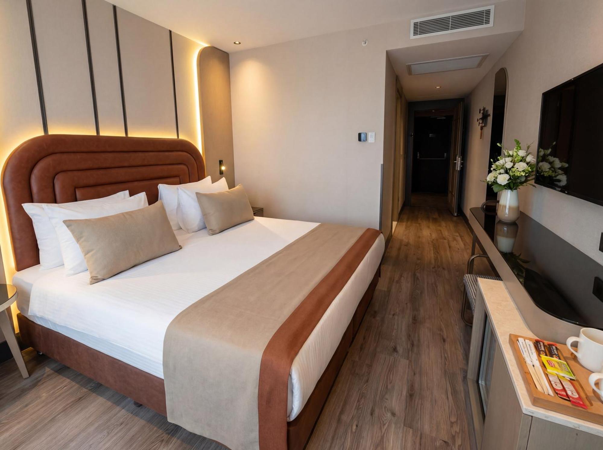 Standard King Room