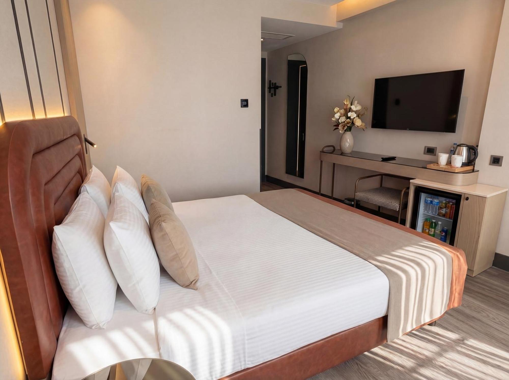 Standard King Room