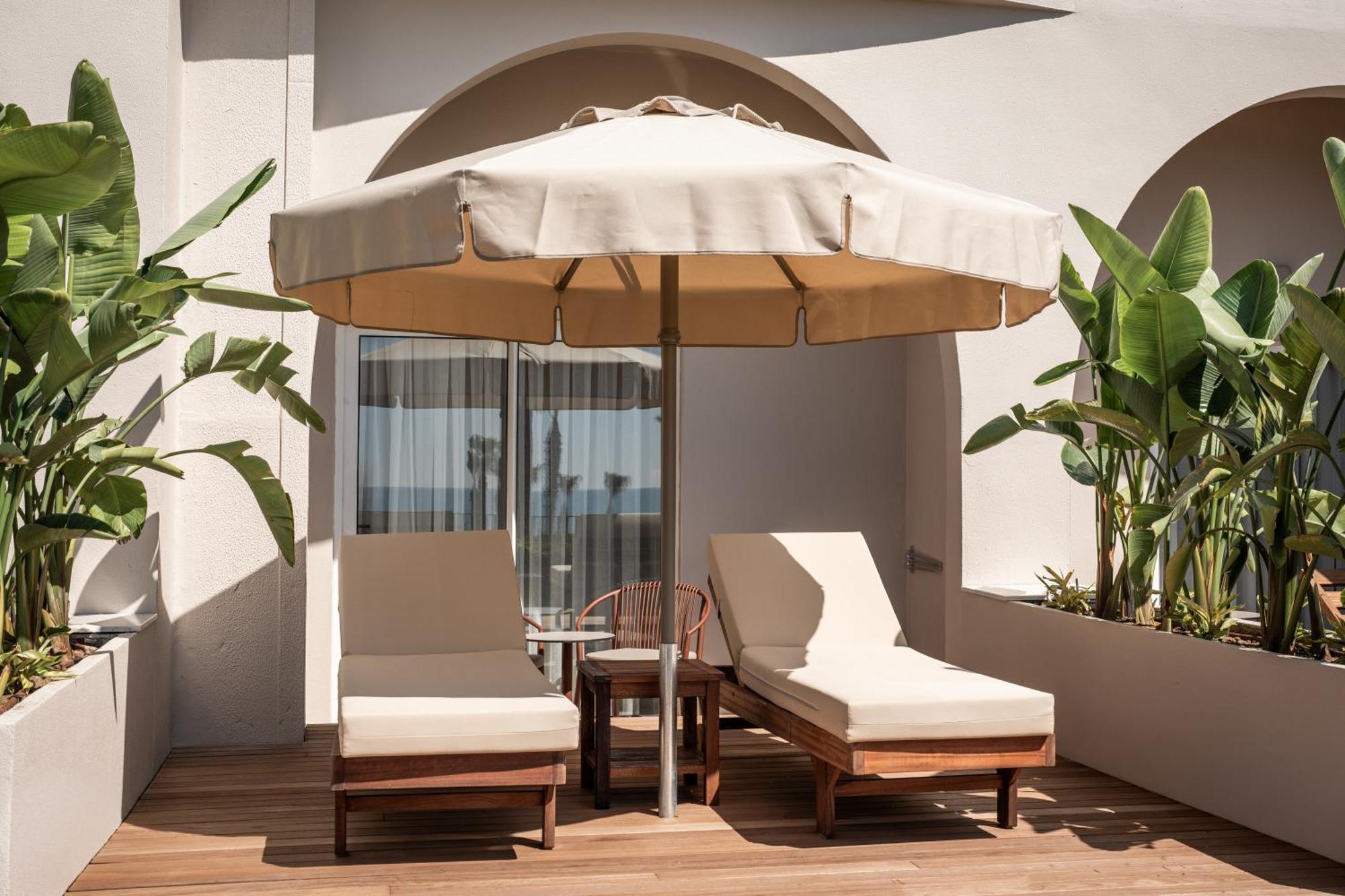 Garden Up Sea View