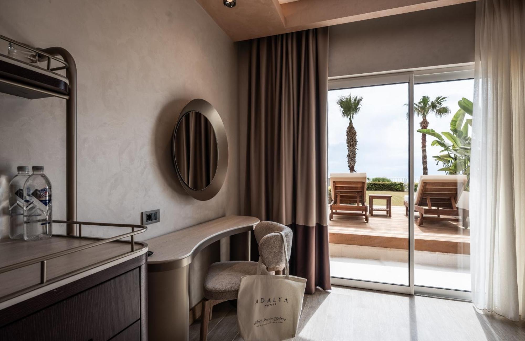 Superior Jacuzzi Garden Up Sea View