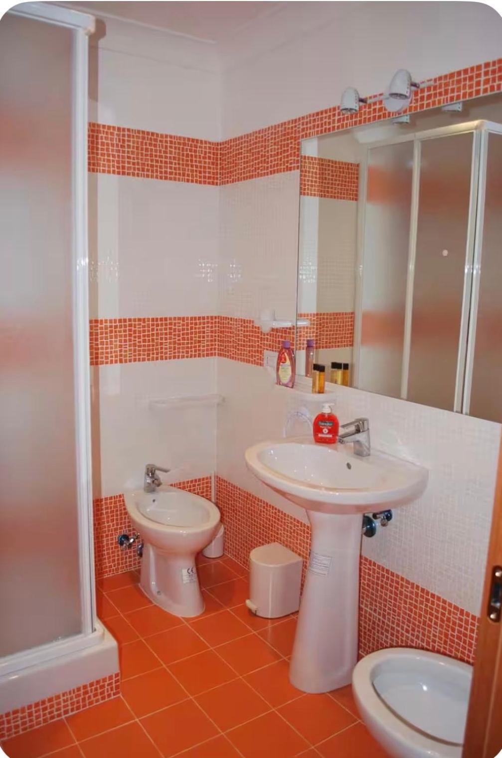 Camera Singola con Bagno Privato Esterno