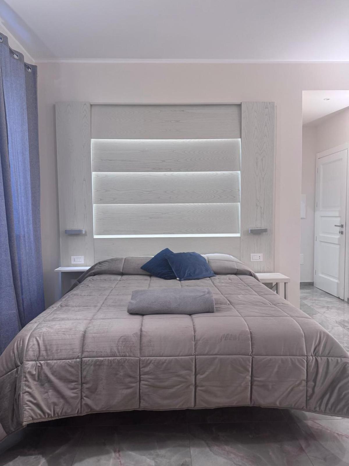 Deluxe King Room Annex