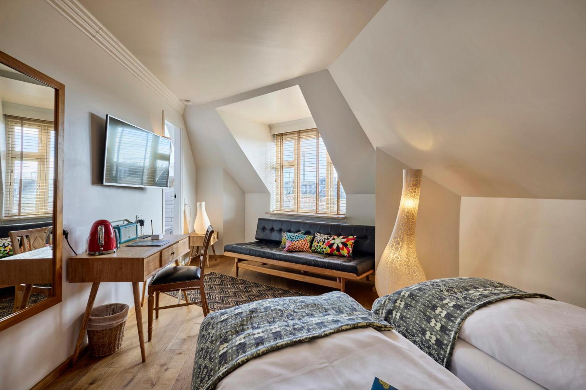Small Twin Room,1769480150:JPEG