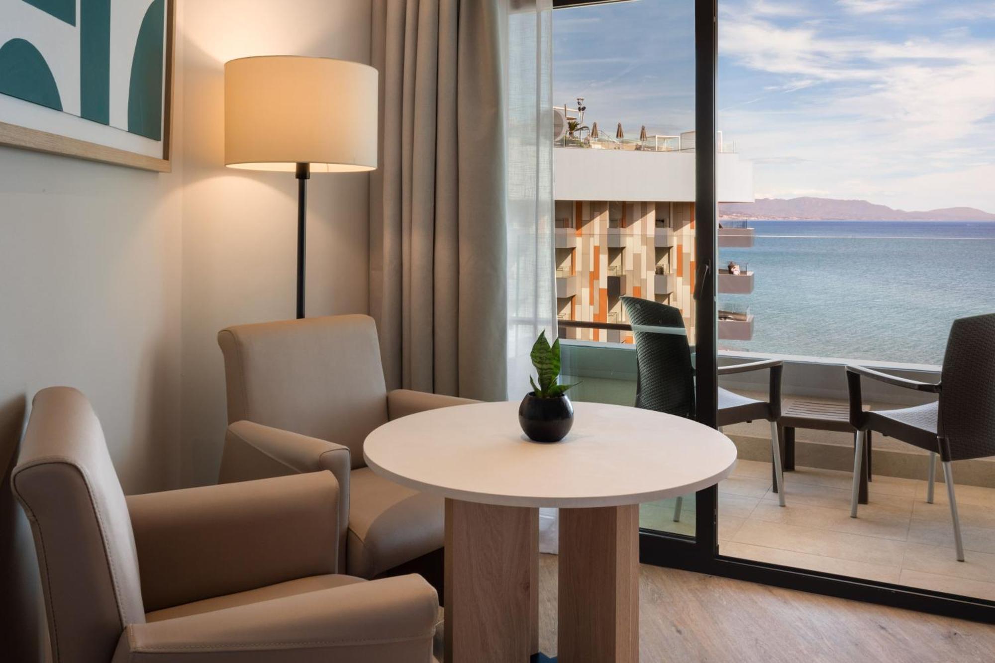 Deluxe Double or Twin Room Sea View,1770834497:JPEG