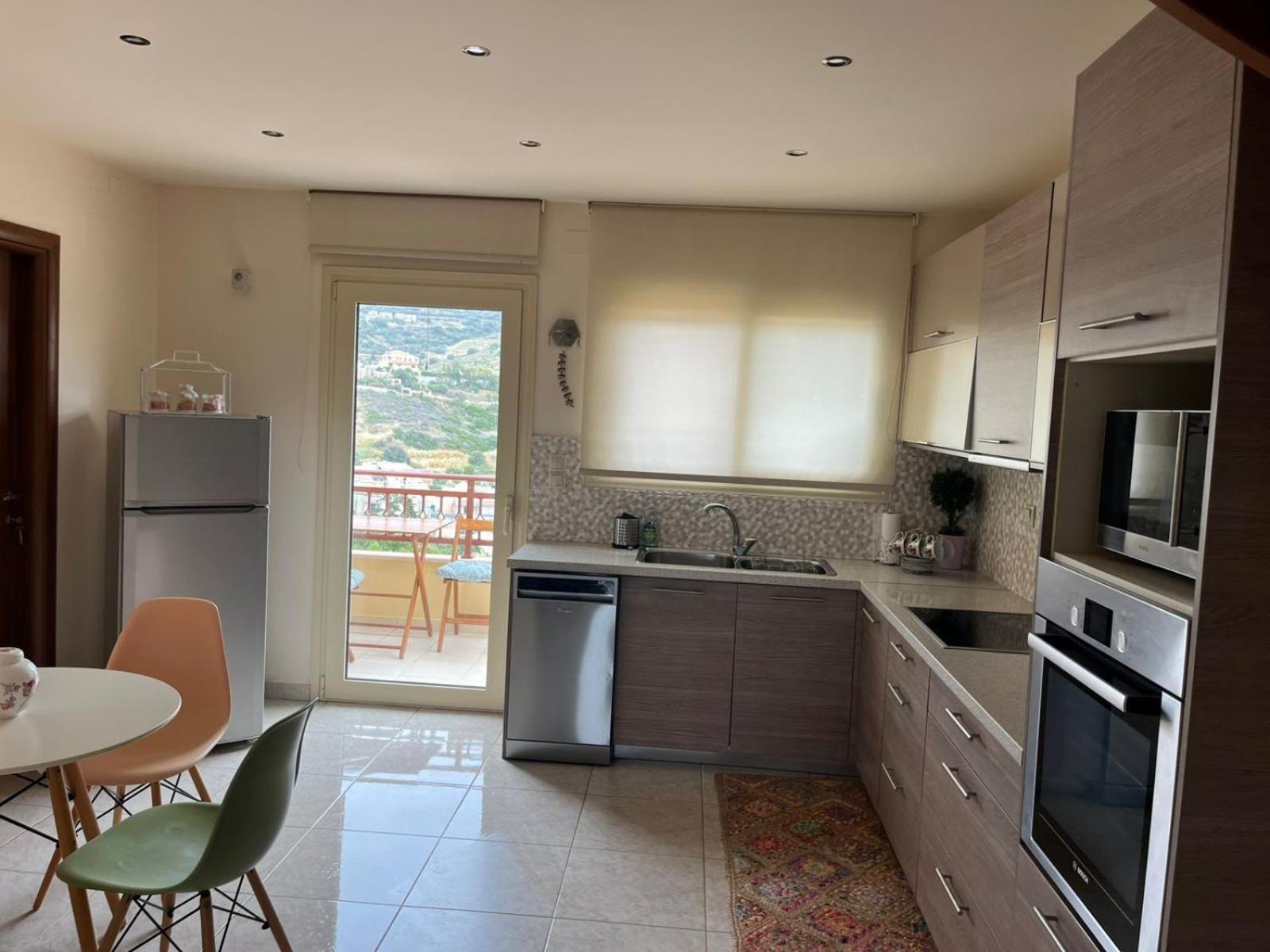 Two-Bedroom Apartment Balcony Sea View Annex