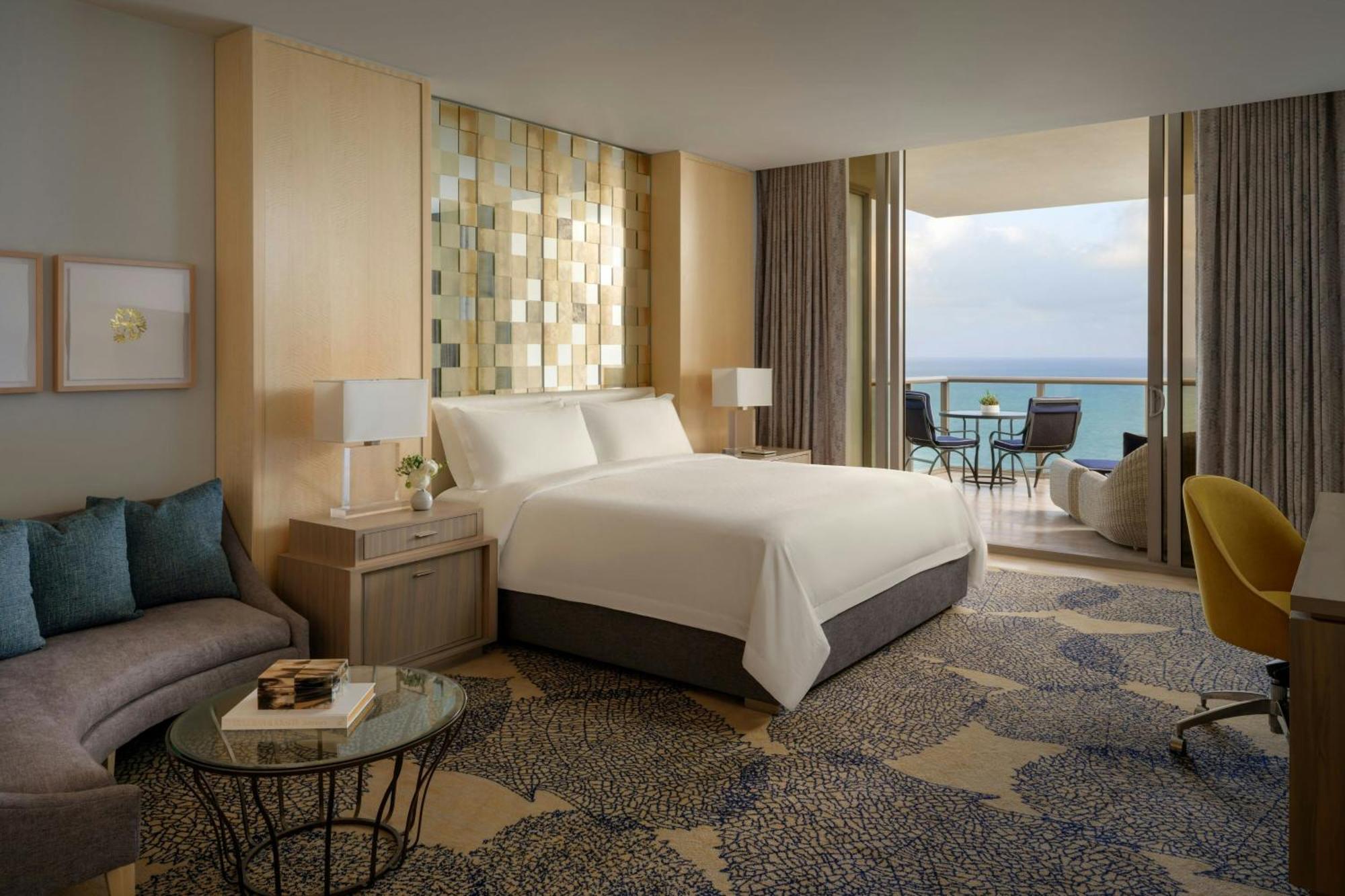 Astor Luxe Guest Room 1 King Oceanfront