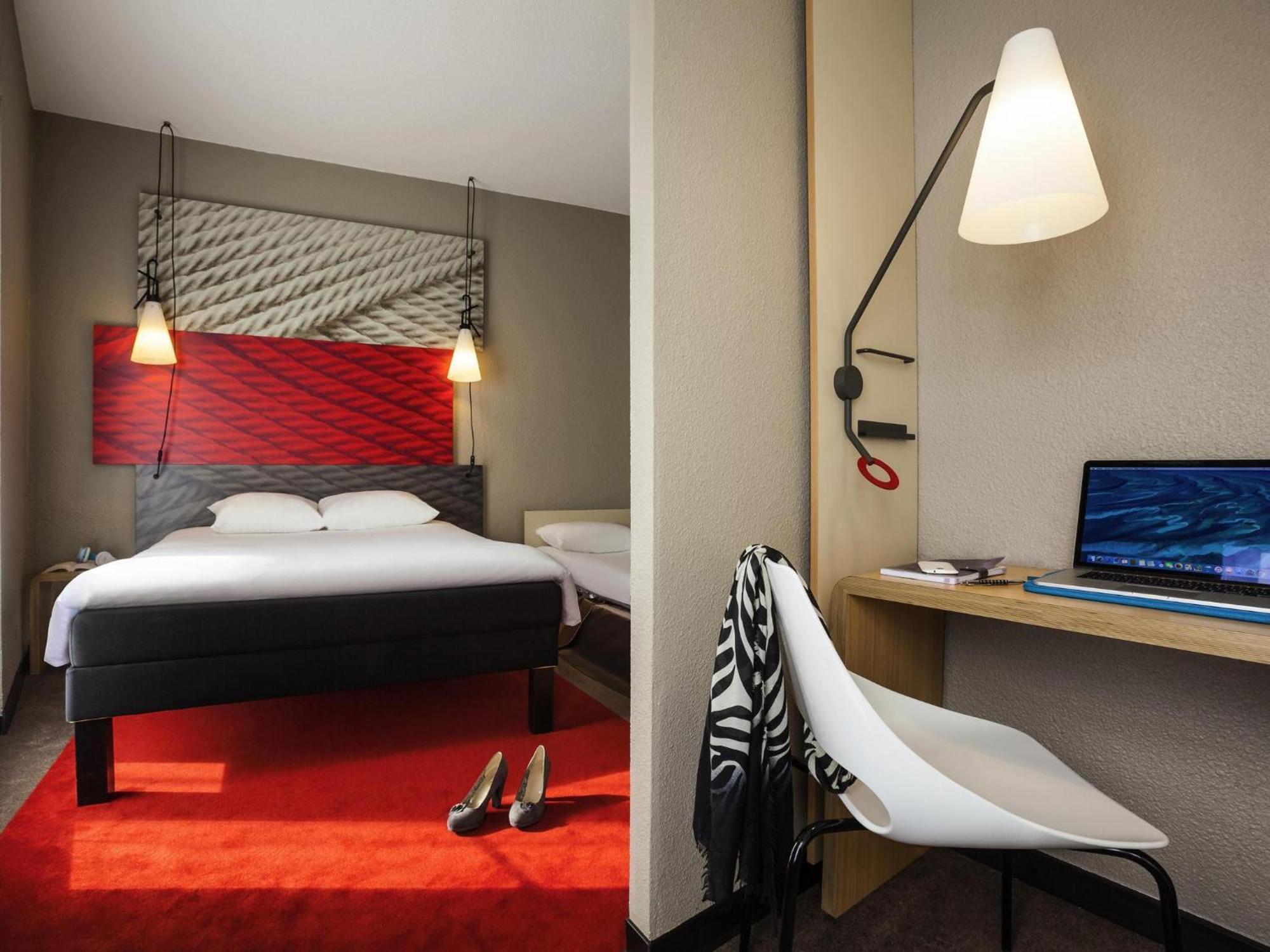 Standard Double Room One Double One Single Bed Non-Smoking