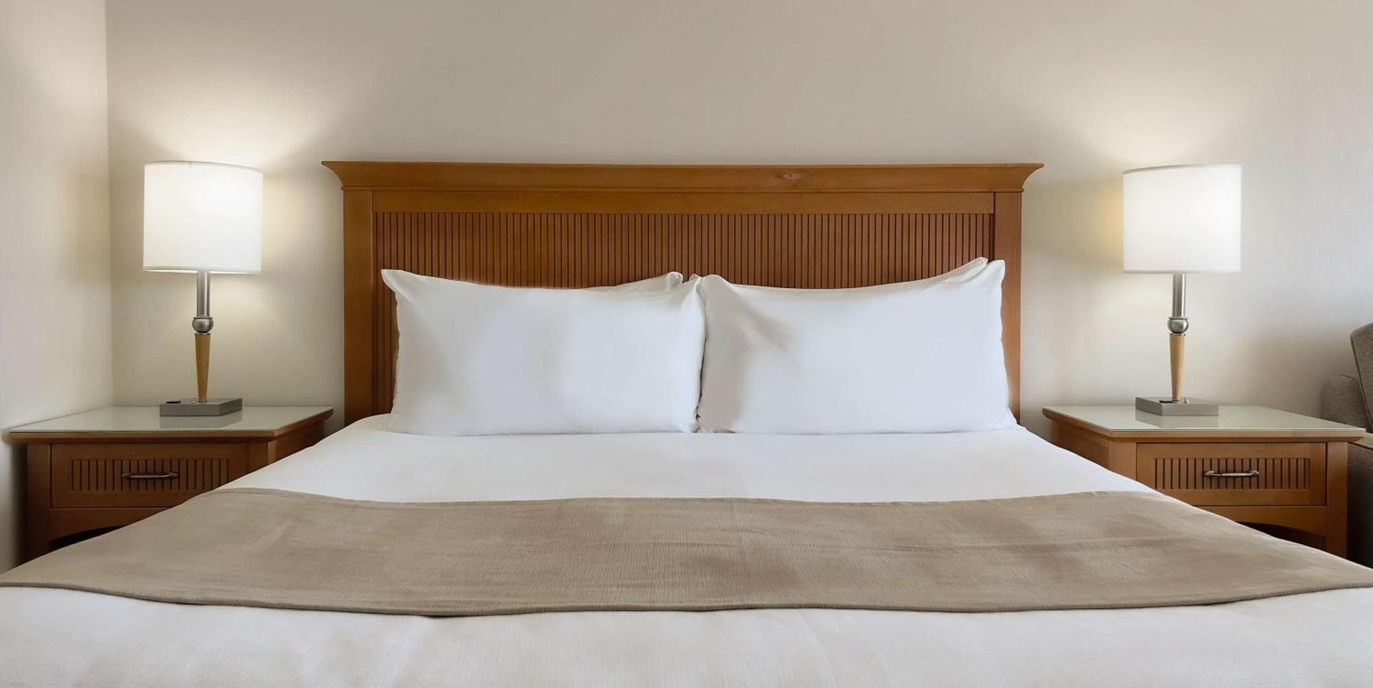 Coast Premium Room One King Bed