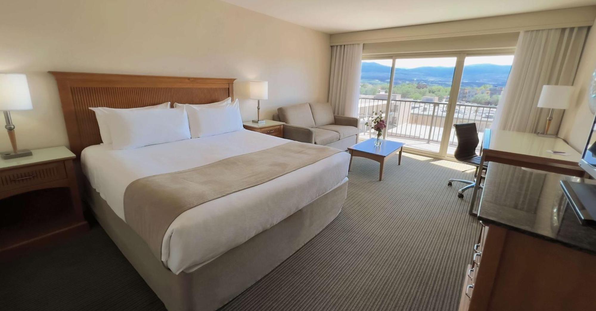 Coast Premium Room One King Bed