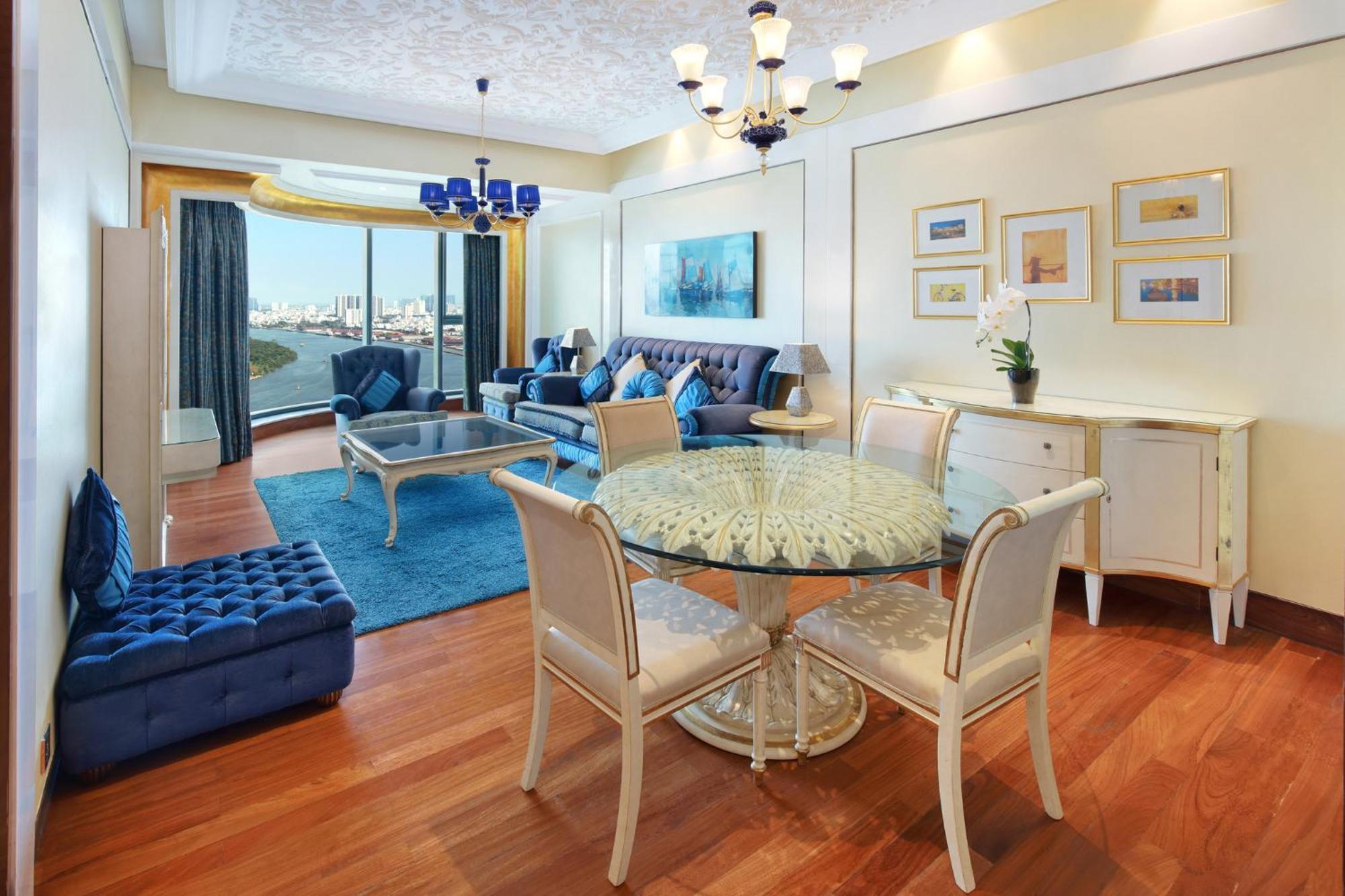 One-Bedroom Premier Modern or Classic Style