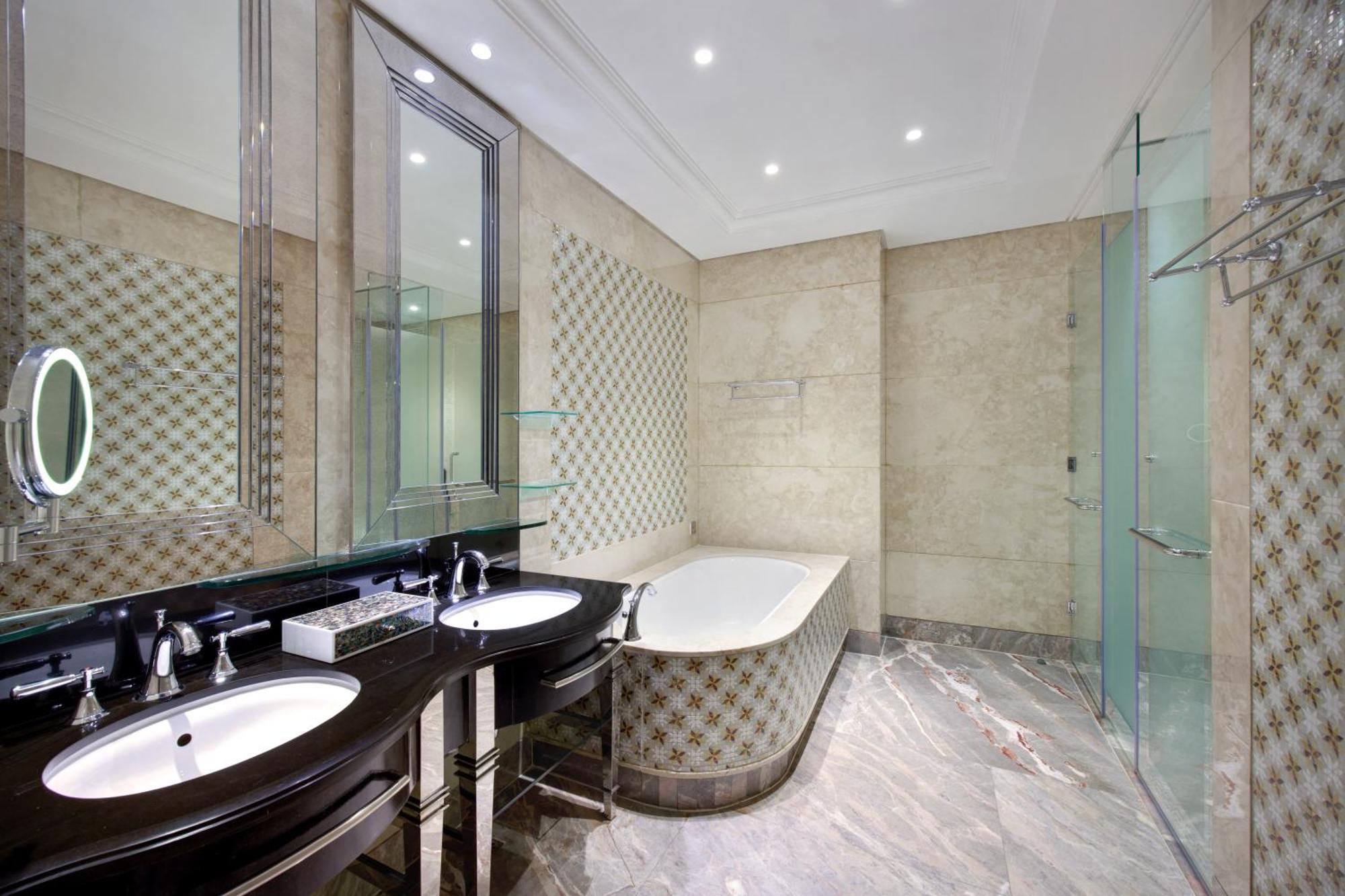 One-Bedroom Suite Modern or Classic Style