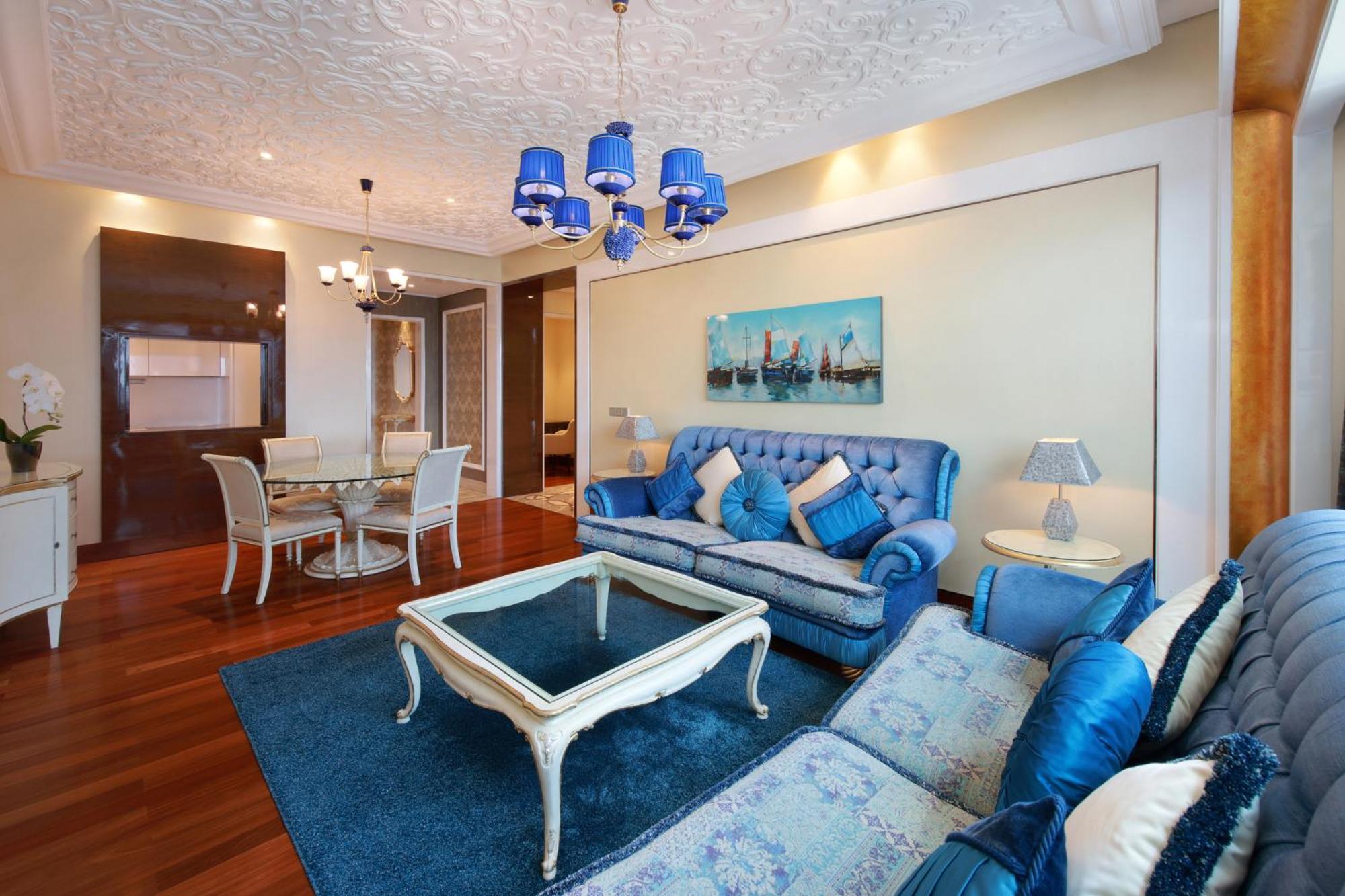 One-Bedroom Suite Modern or Classic Style