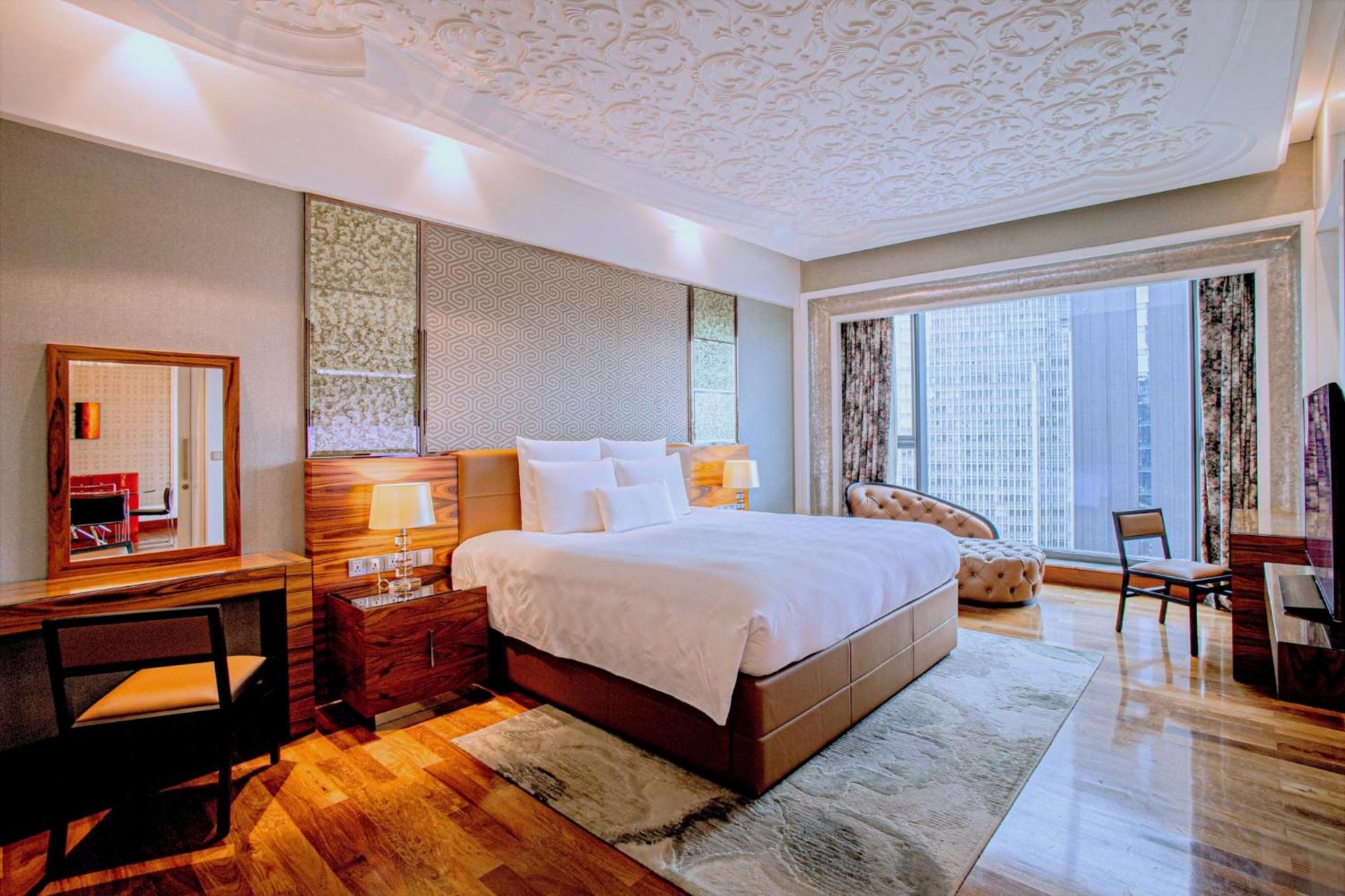 One-Bedroom Premier Modern or Classic Style