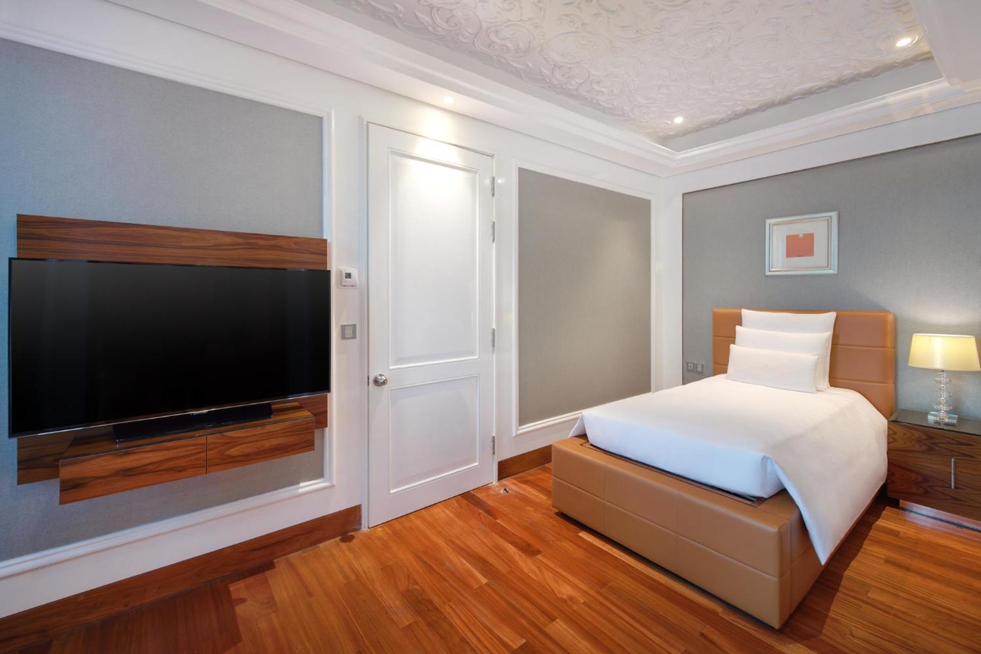Two-Bedroom Premier Modern Style